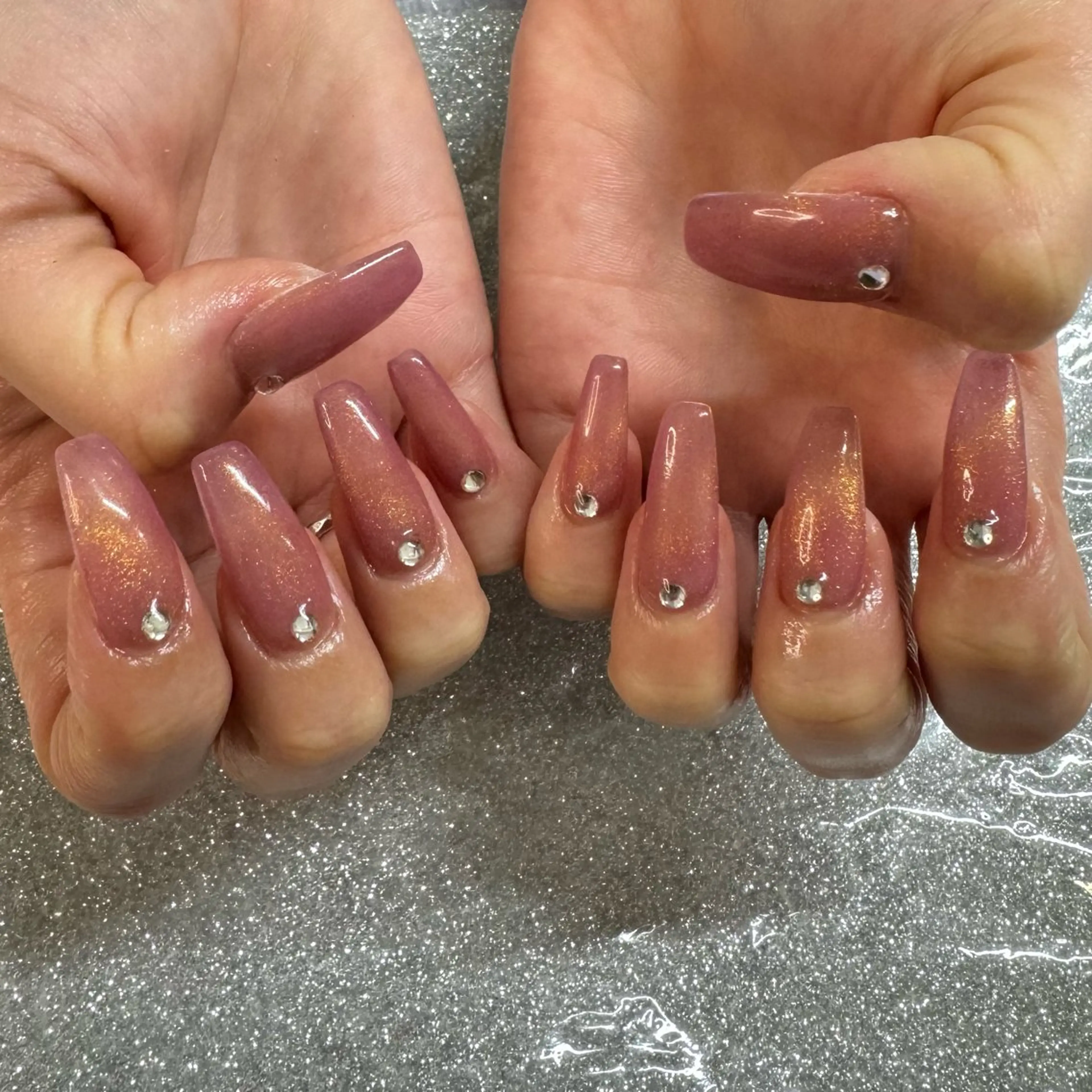 ネイル ハンドネイル VIERU 🌈🎀💖のネイルデザイン