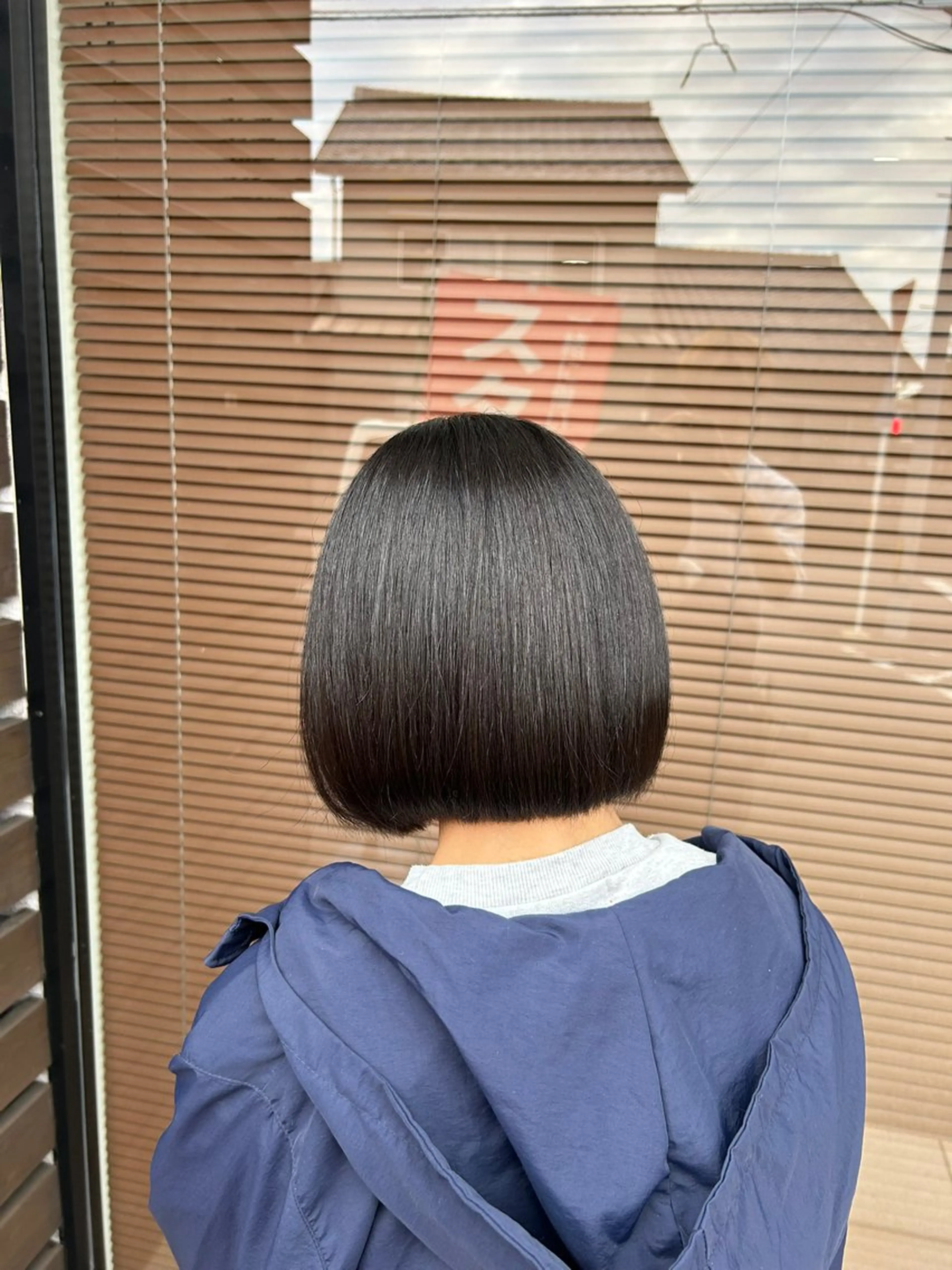 ショート 縮毛矯正 ボブ/切りっぱなし/ 艶カラー/吉川清保のヘアスタイル