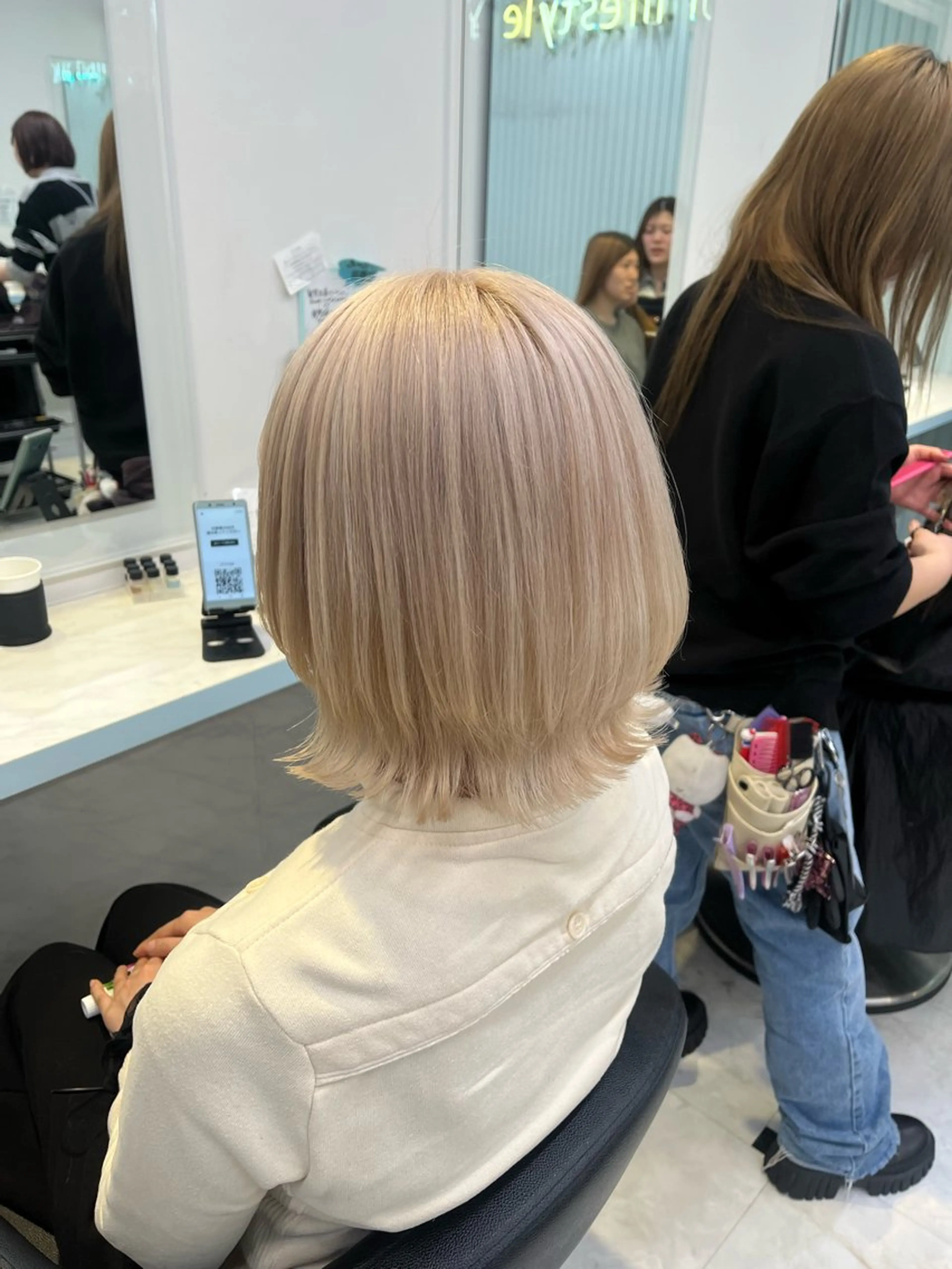 ショート カラー ヘアカラー トリートメント ブリーチカラー 🩵MIZUKIのヘアスタイル