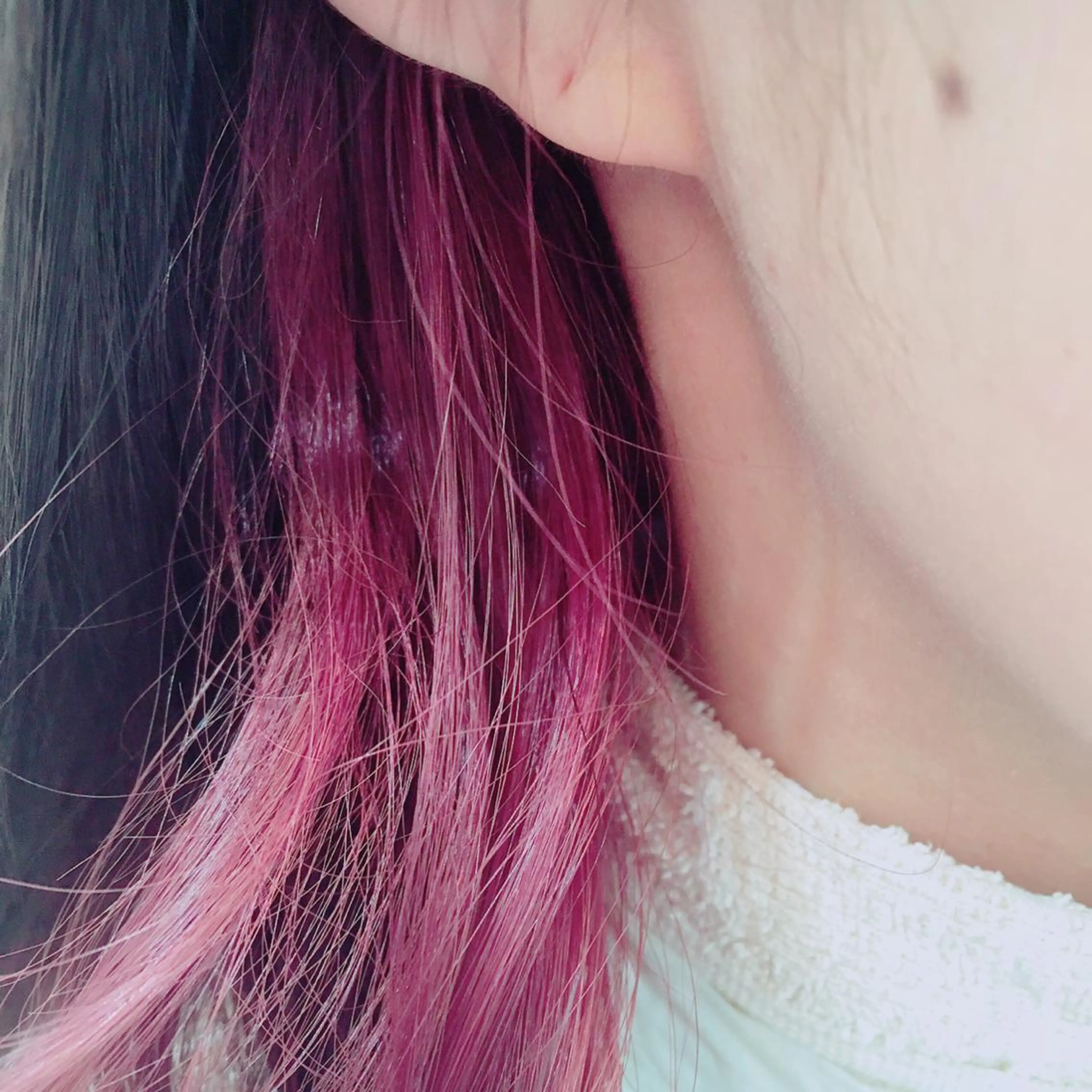 カラー ブリーチ インナーカラー ピンクカラー ローズカラー 【髪質.頭皮改善専門】ユーリカ リチェルコ所属・中本 勝彦のヘアスタイル