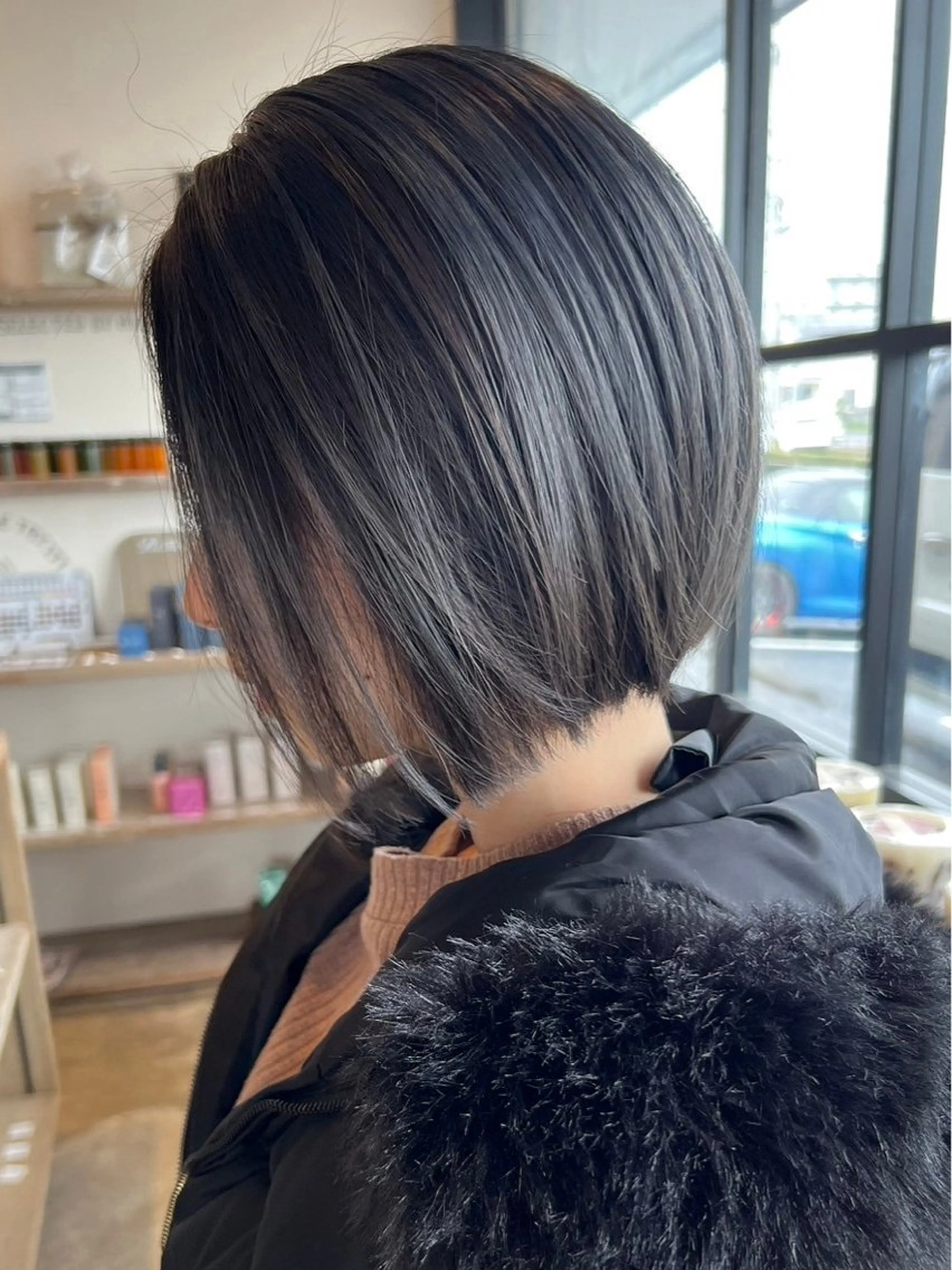 ショート カラー 岸下 理緒のヘアスタイル