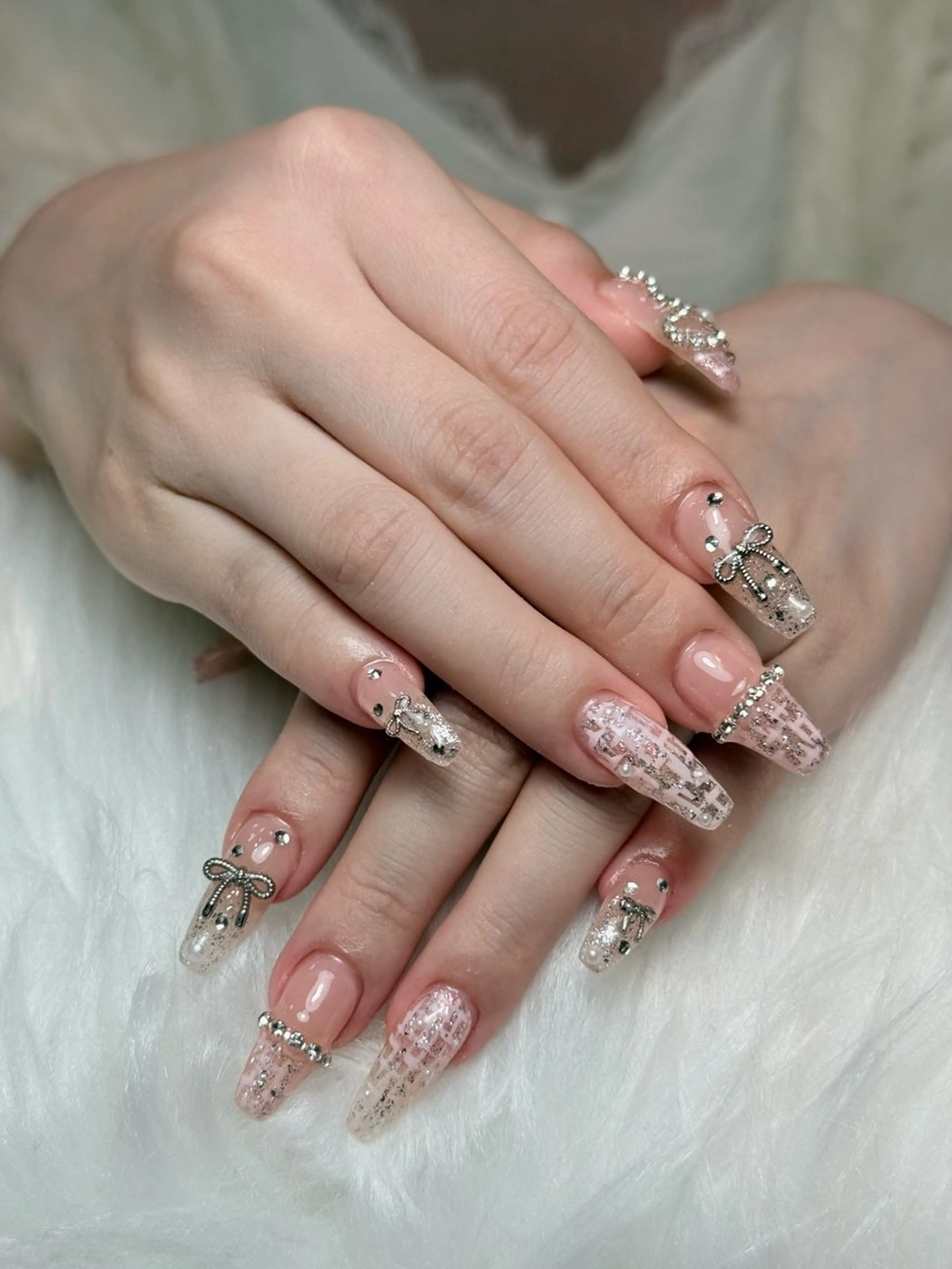 ネイル フレンチネイル ジェルネイル ガーリー 韓国ネイル ロングネイル ハンドネイル タオ チャンのネイルデザイン