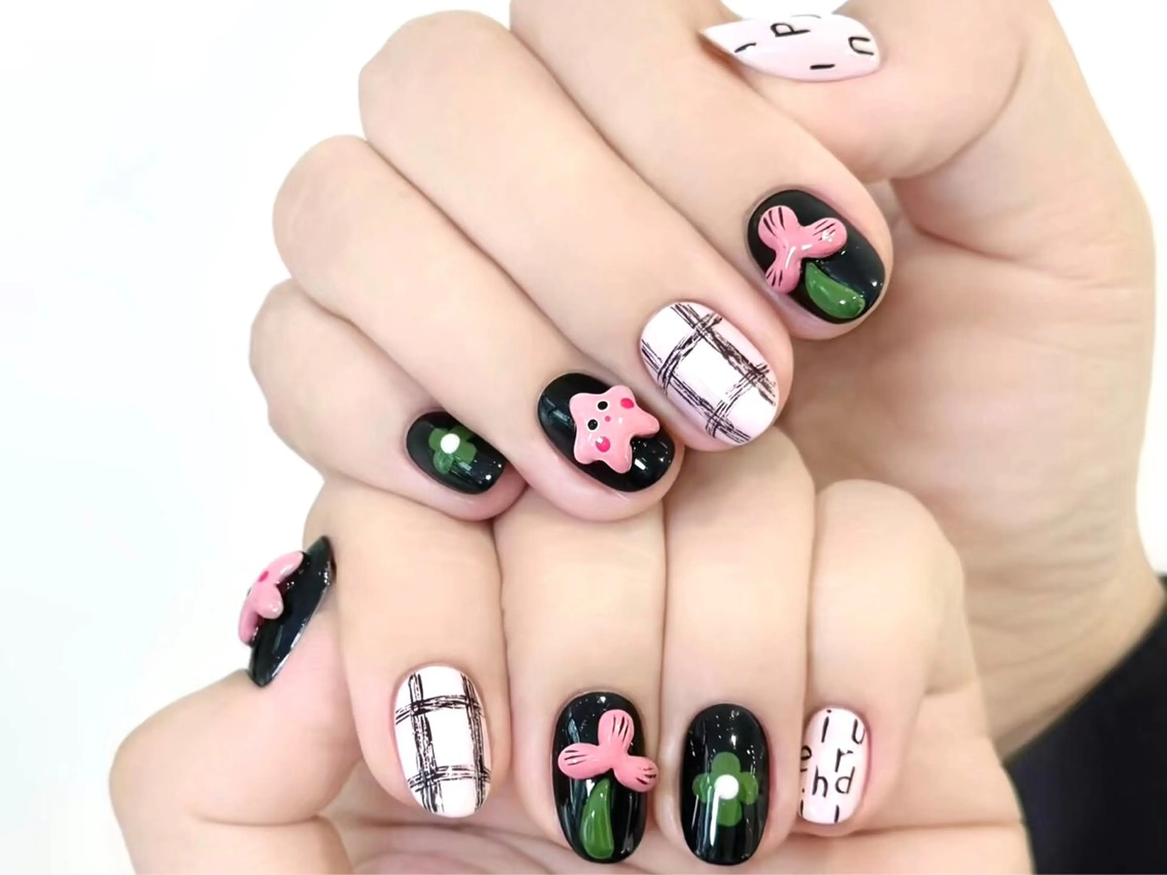 ネイル ハンドネイル ハンドケア DarkHoney 池袋店のネイルデザイン