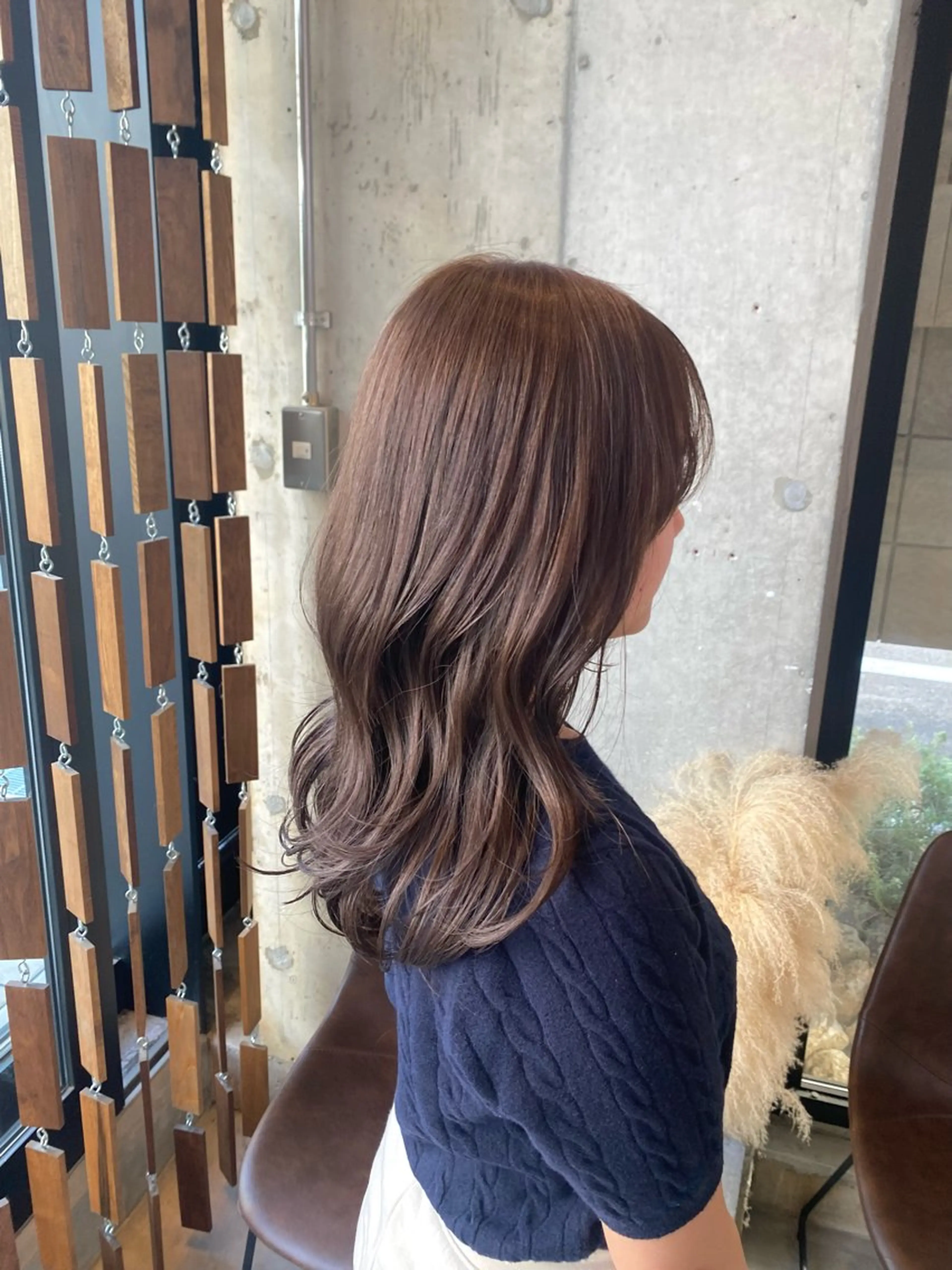 セミロング カラー ブラウンカラー ナチュラルブラウン 佐々木 彩乃のヘアスタイル