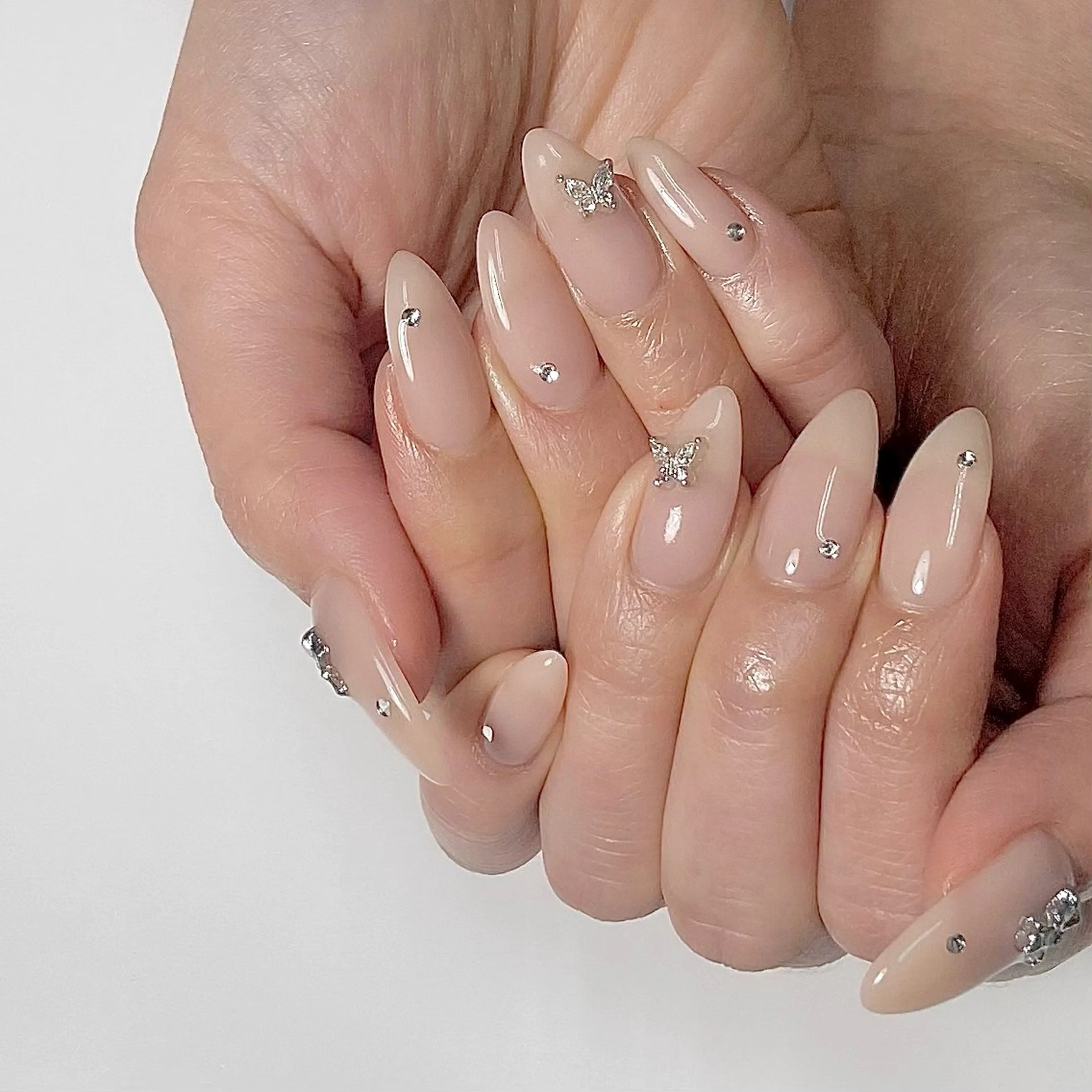 ネイル enu所属・mana 🎀のネイルデザイン