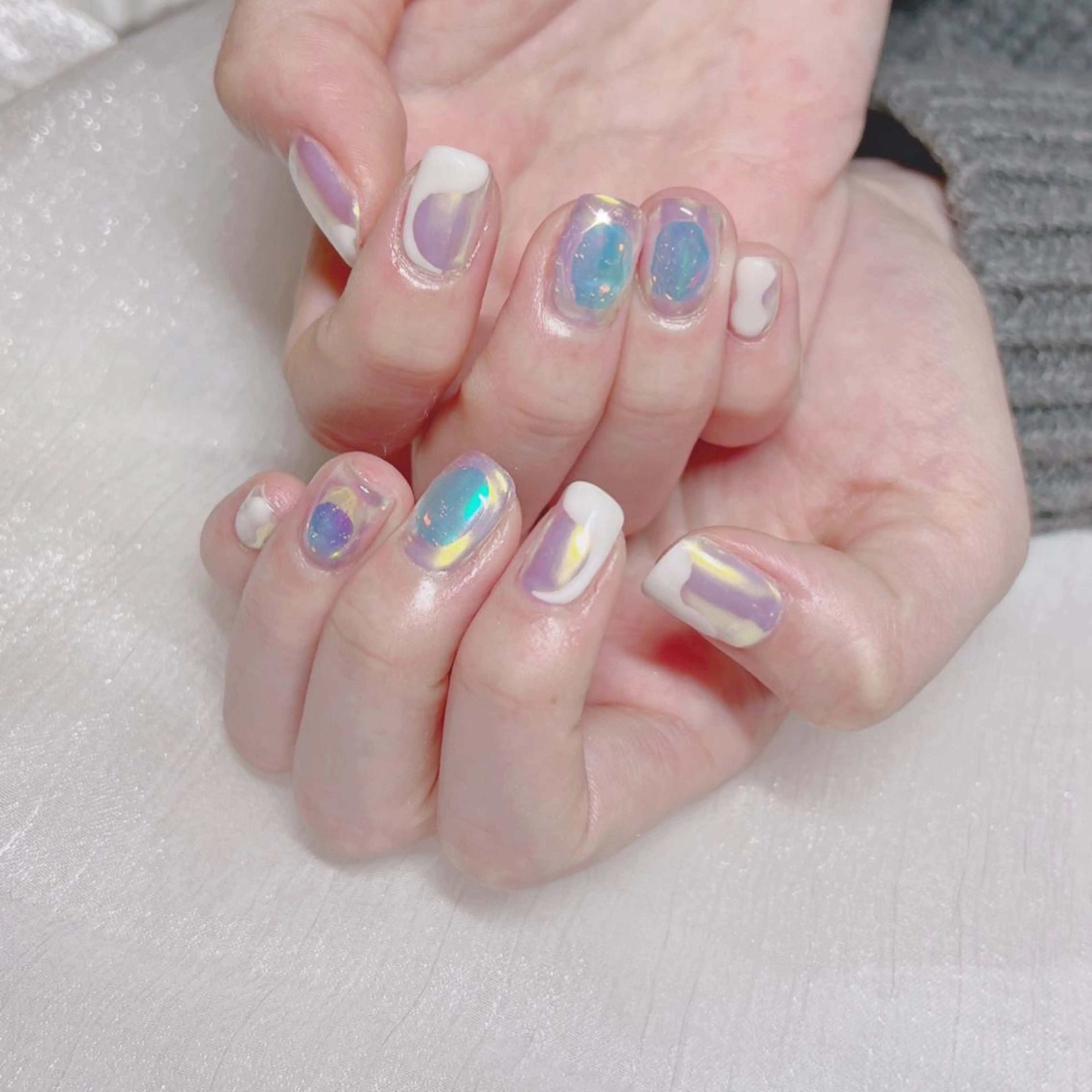 ネイル オーロラネイル フットネイル フレンチネイル ジェルネイル 韓国ネイル ハンドネイル ハンドケア 【ENサロン】 Rei🎀Nailのネイルデザイン