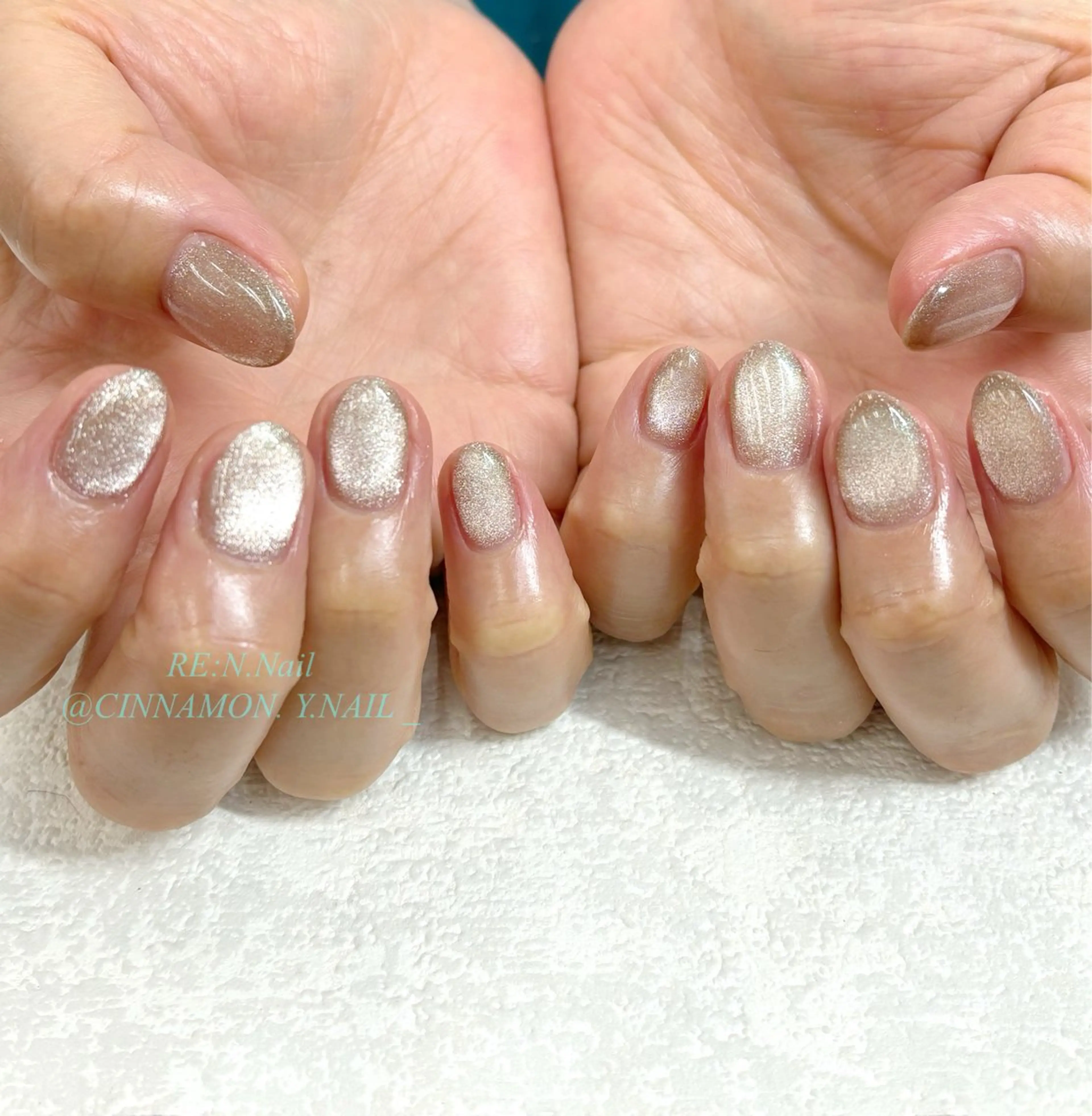 ネイル マグネットネイル ハンドネイル Yuna🩵 RE:N.Nailのネイルデザイン