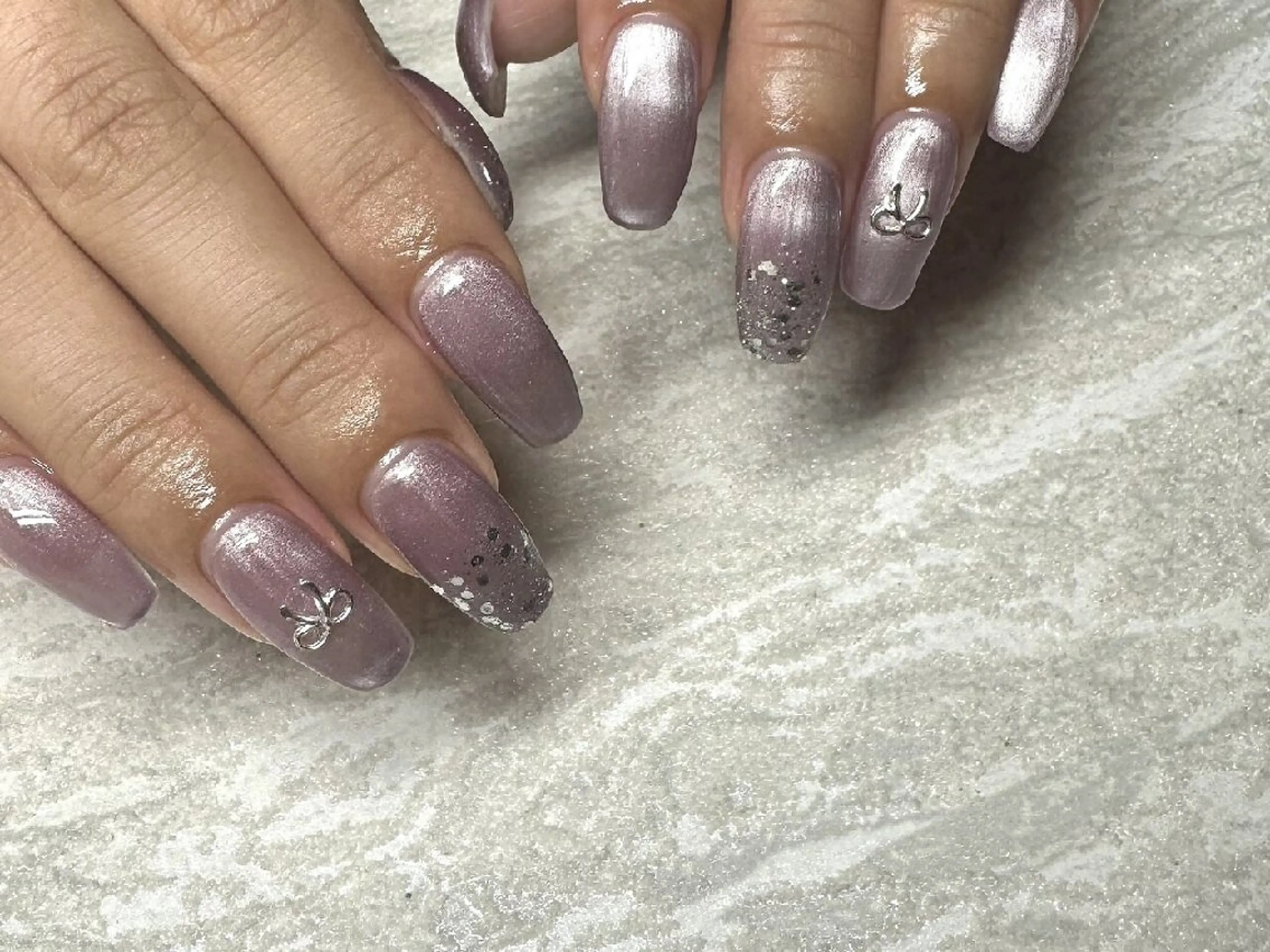 アイブロウ ハンドネイル JULIE NAILのネイルデザイン