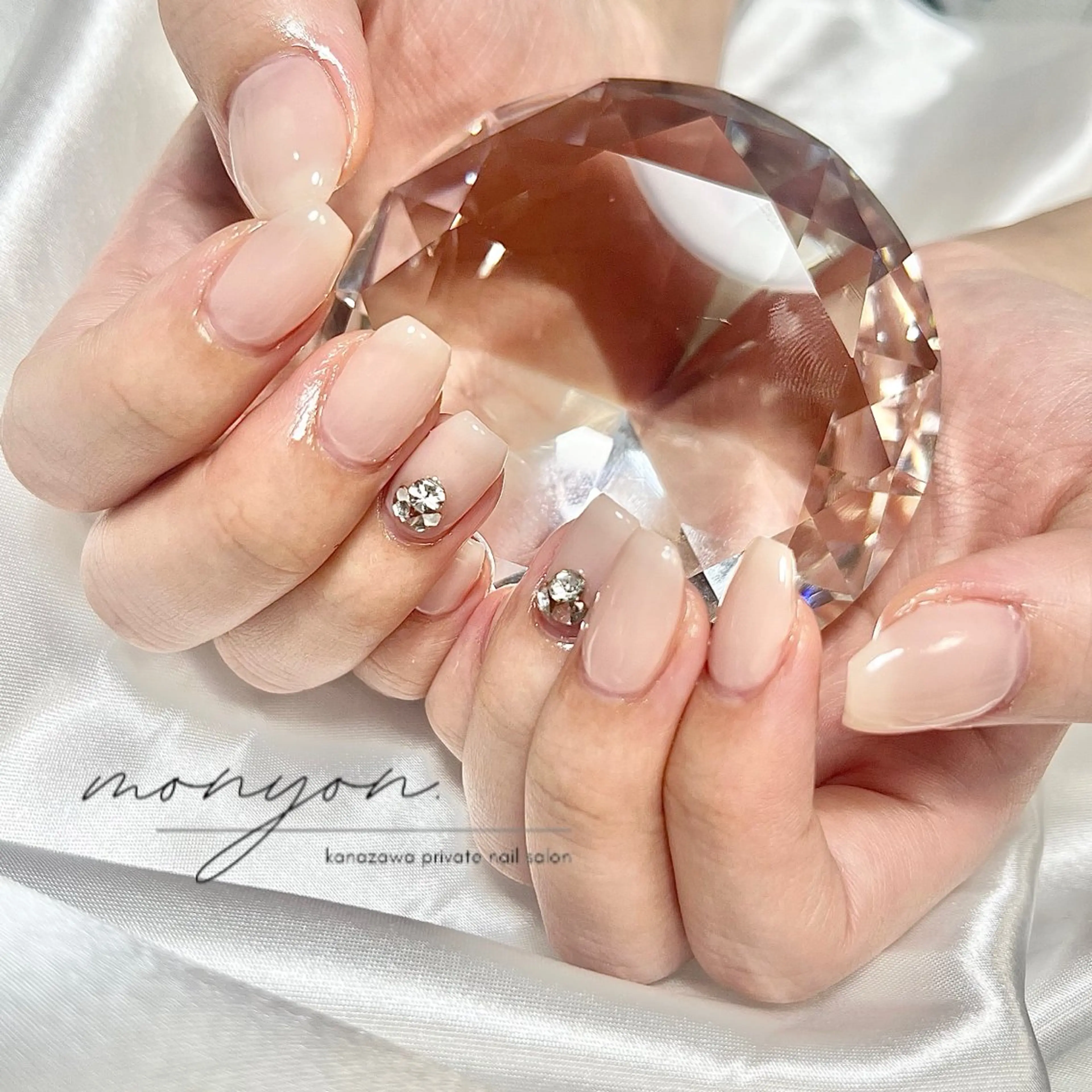 ネイル ストーンネイル ハンドネイル etoile filanteのネイルデザイン