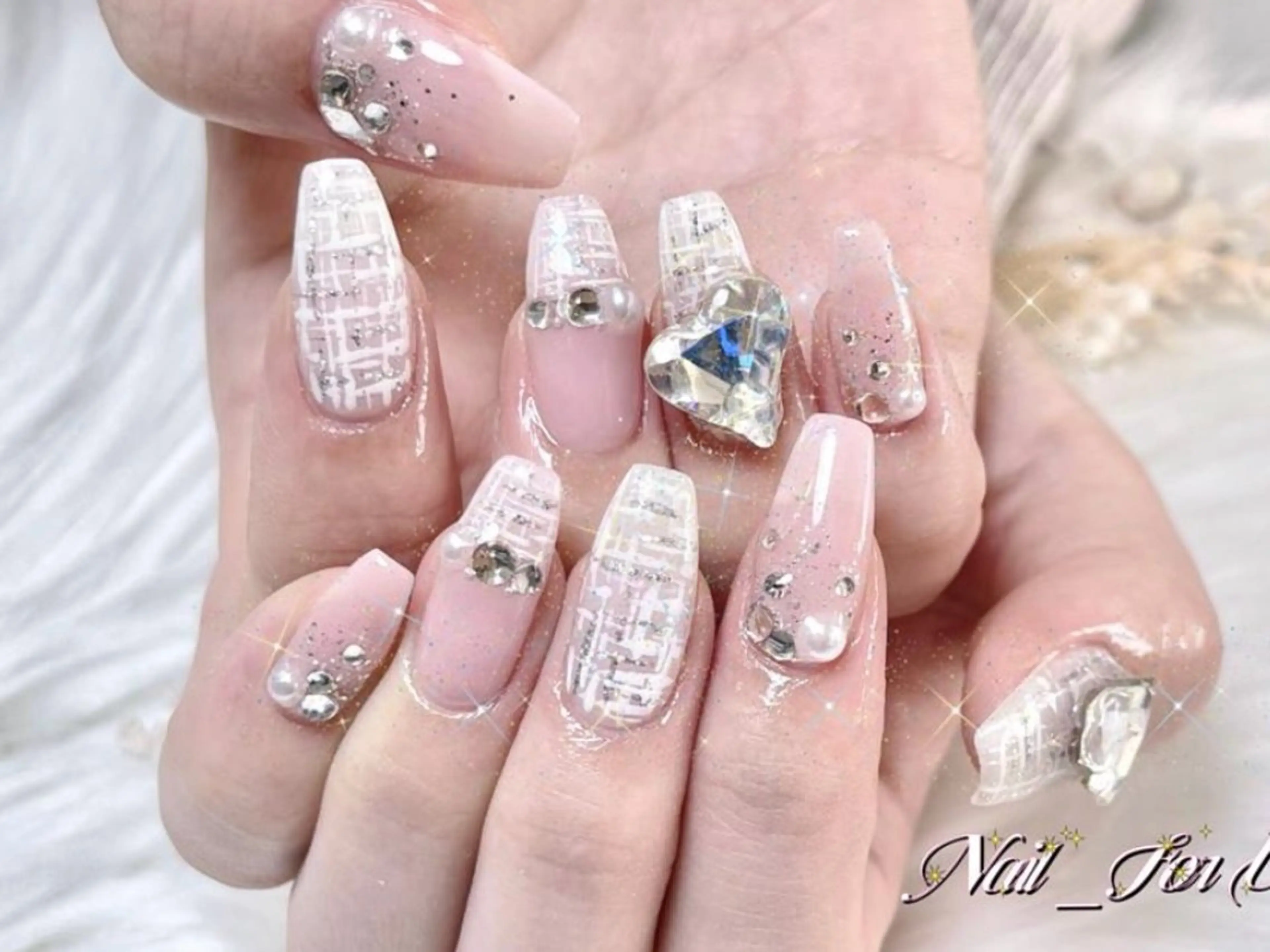 メンズ ネイル アートネイル フレンチネイル ジェルネイル キラキラネイル パラジェル ハンドネイル Bloom スカルプ専門店のネイルデザイン