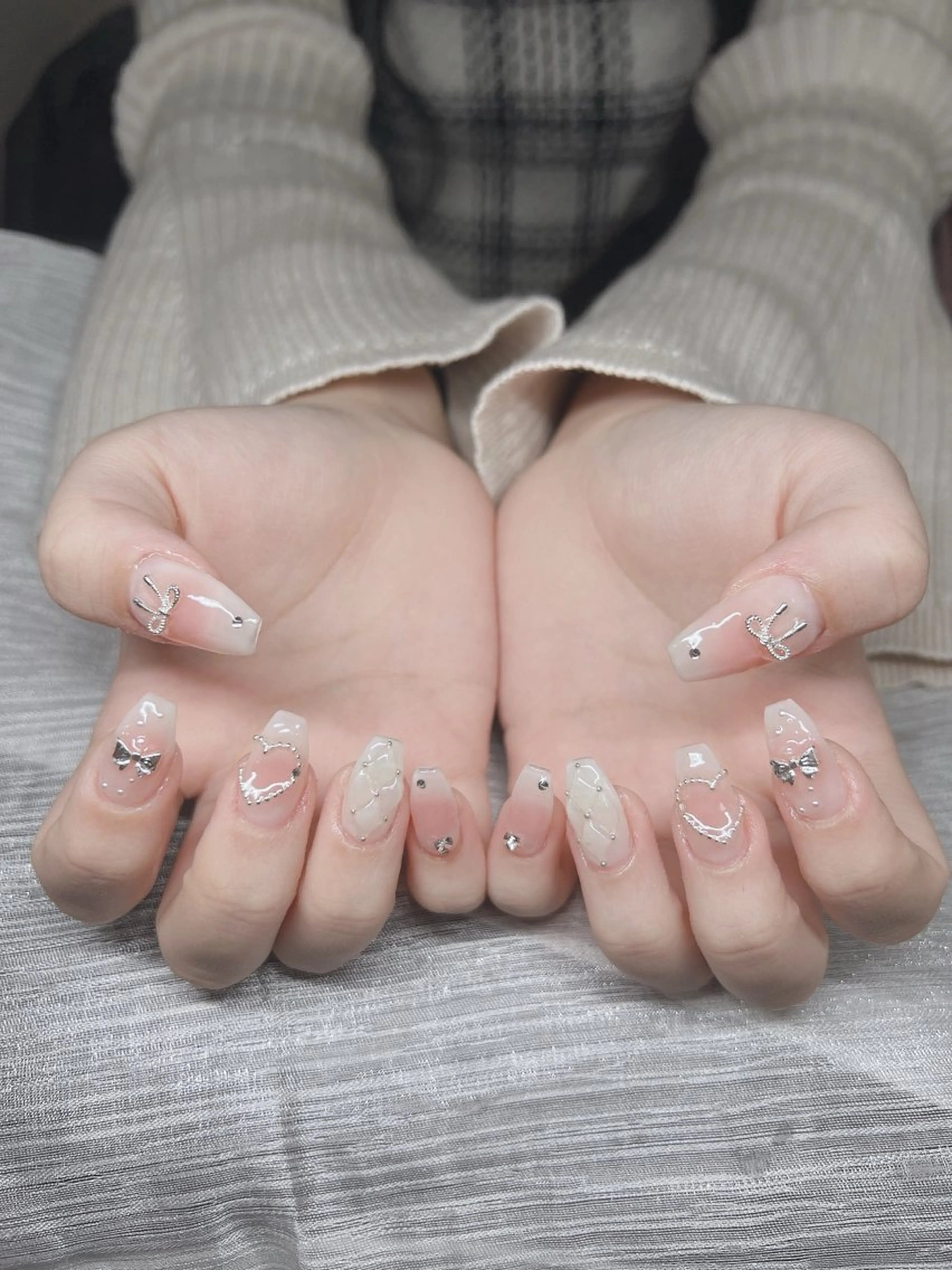 ネイル オーロラネイル チークネイル 長さ出し フットネイル フレンチネイル Lee Nails チップ長さだし専門店のネイルデザイン