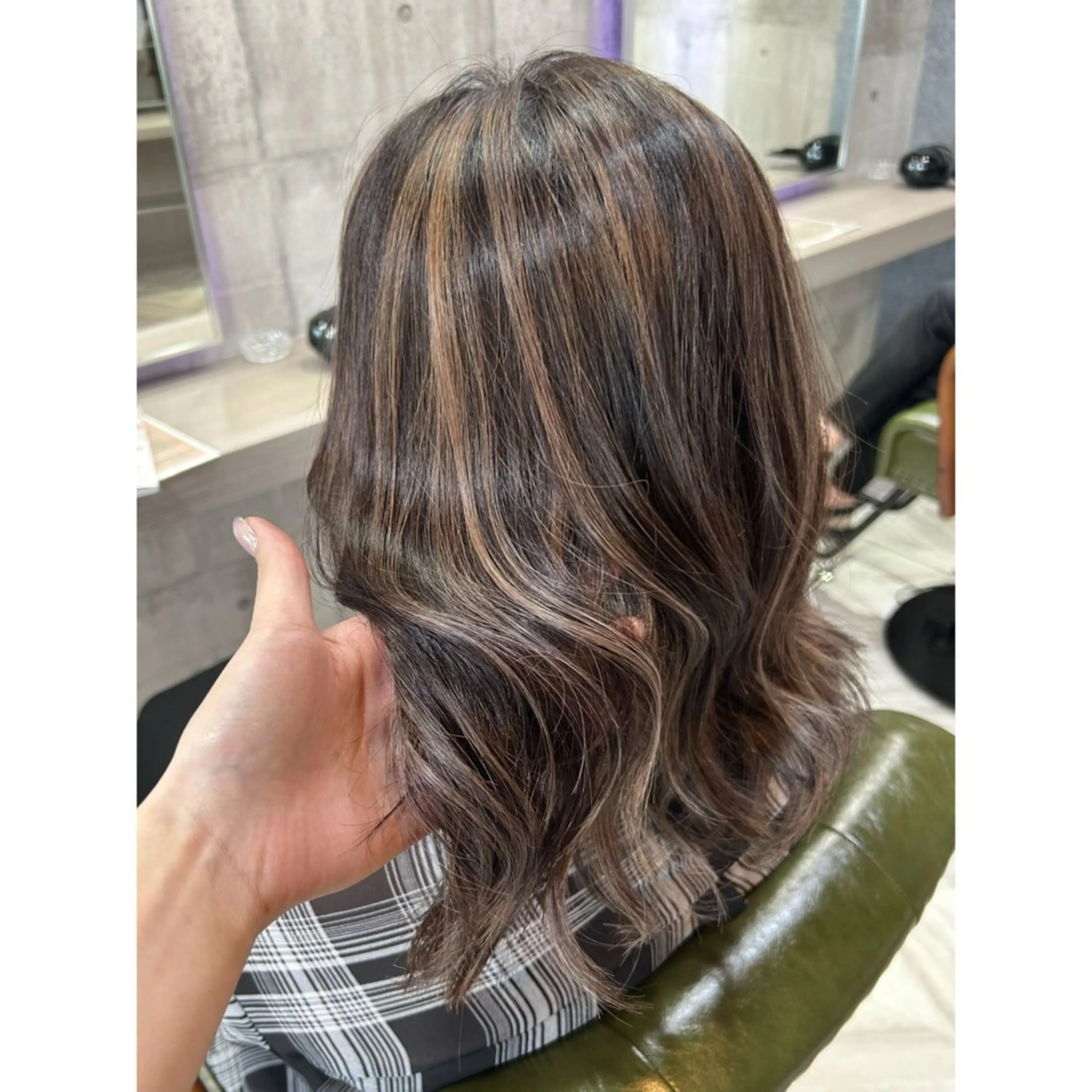 セミロング カラー ハイライトカラー ハイライト 鎌ヶ谷大仏フレスコ ✂︎　NATSUMIのヘアスタイル