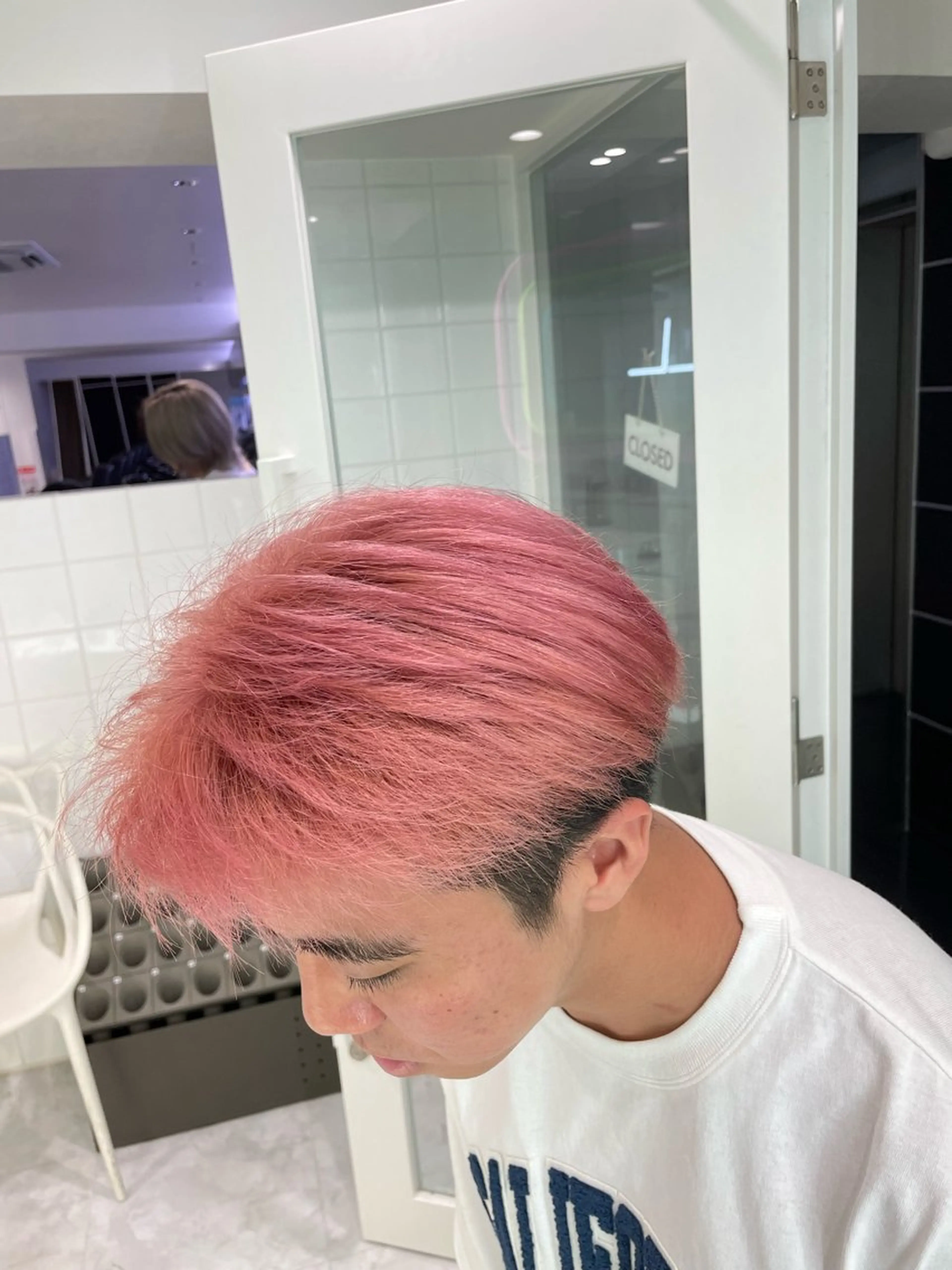 セミロング カラー ヘアアレンジ メンズ メンズハイトーン ハイトーンカラー カット ヘアカラー パーマ ヘッドスパ ヘアセット 艶カラー の達人のヘアスタイル