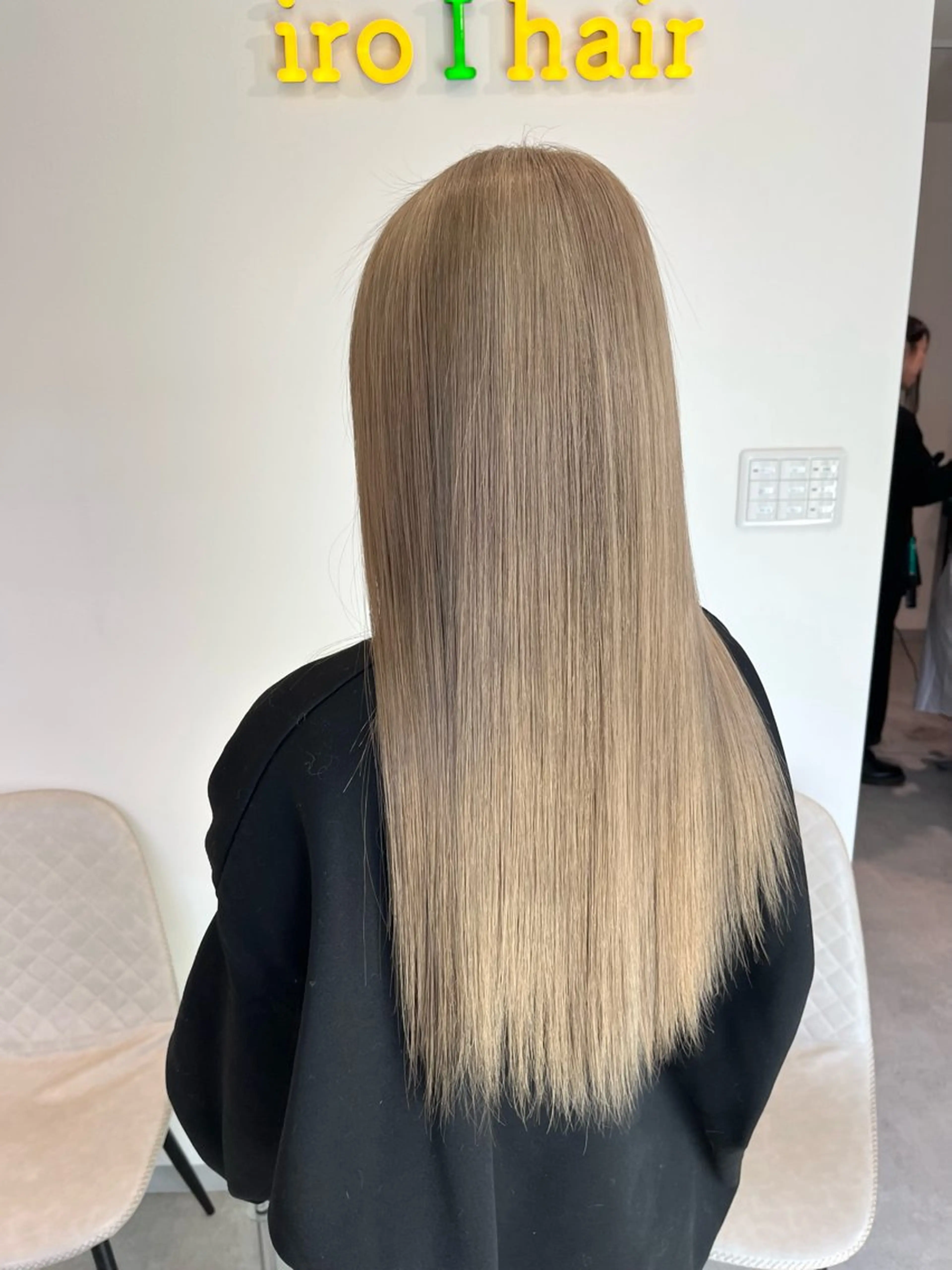 ロング カラー イロアイヘアー Renのヘアスタイル