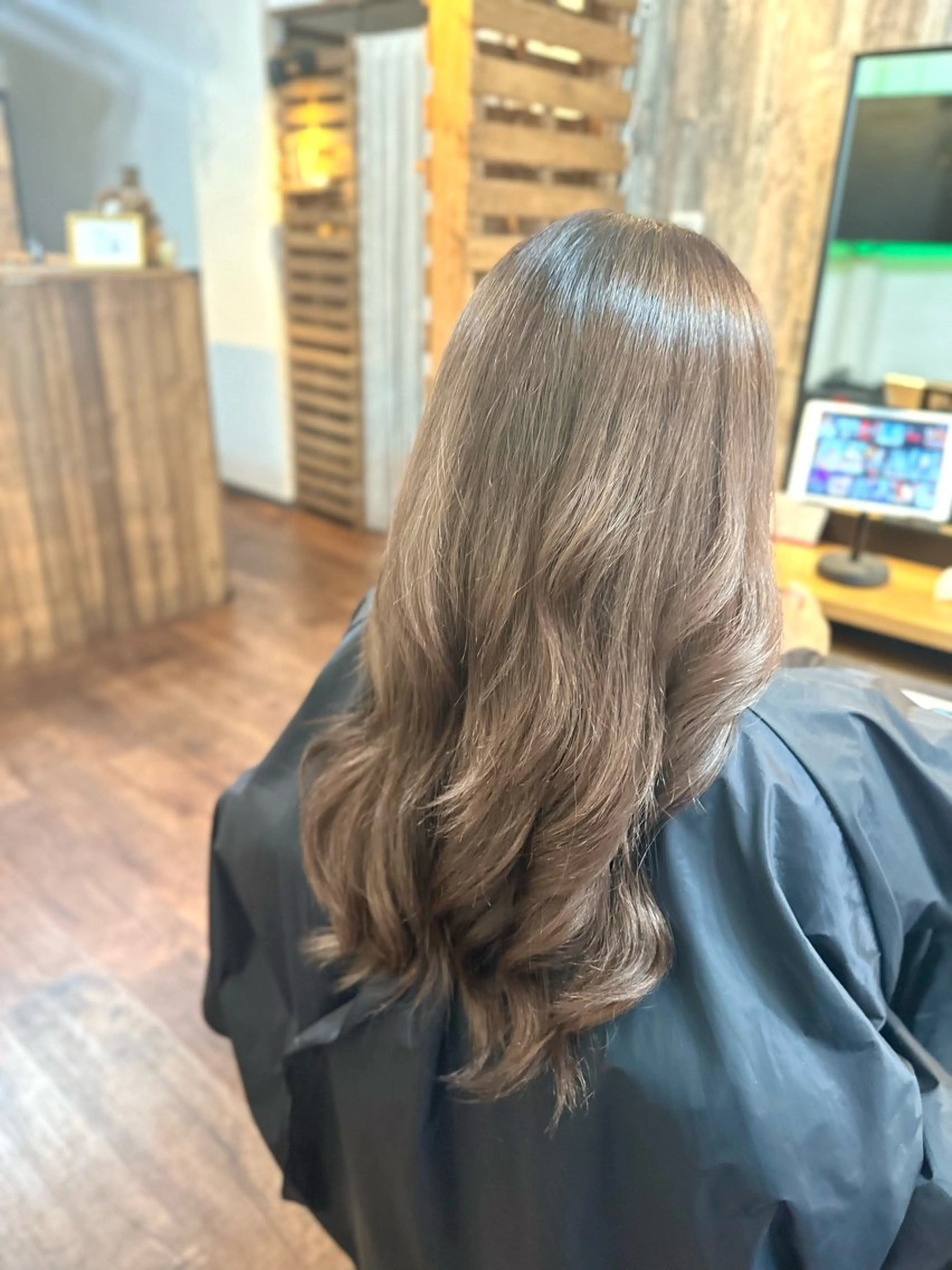 ロング カラー ベージュカラー ブリーチ ピンクカラー ピンクベージュ ヘアカラー Lizir  ルズィール所属・Luzir⭐︎ GEN⭐︎のヘアスタイル