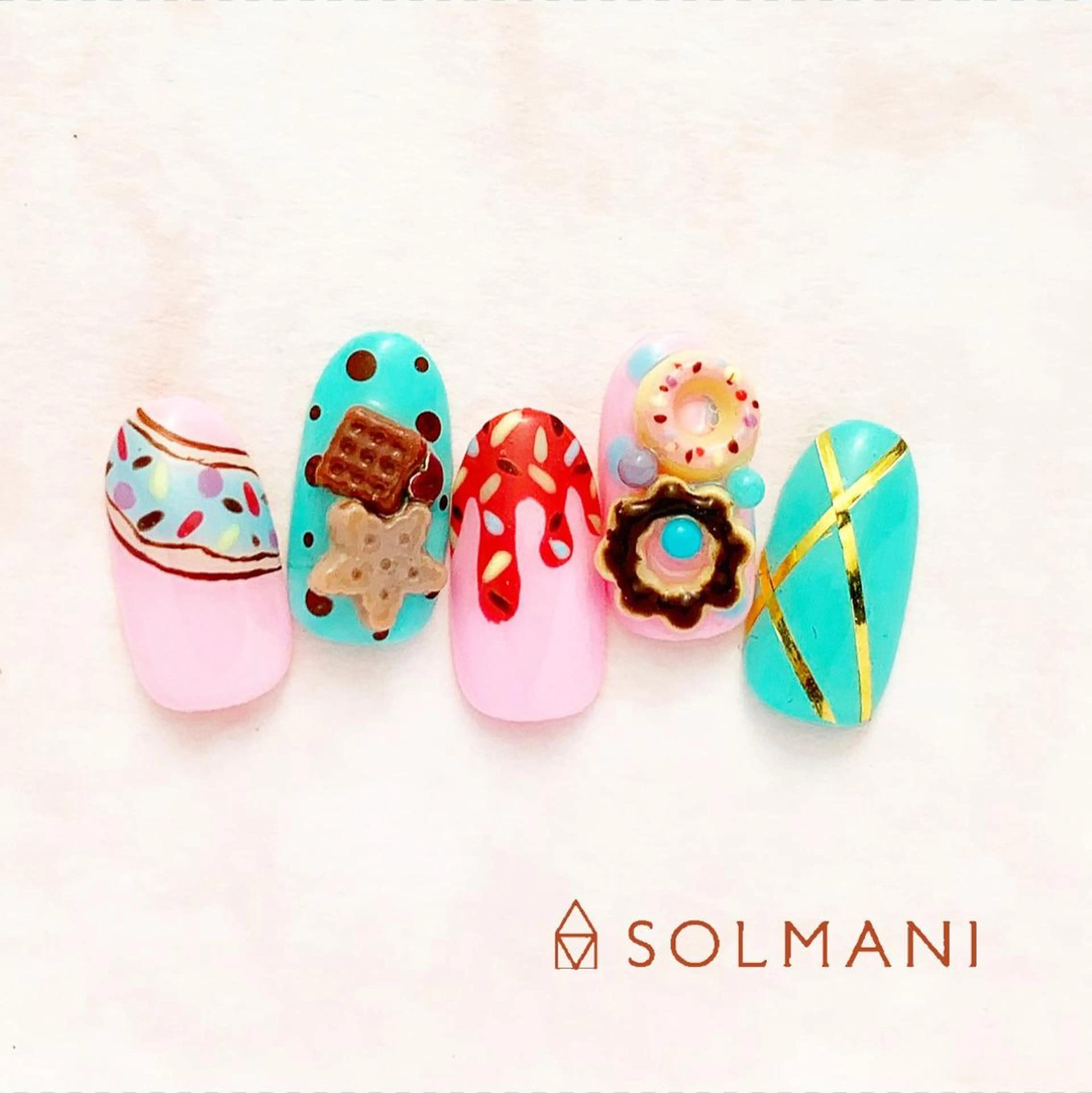 カラー SOLMANI 予約担当のネイルデザイン