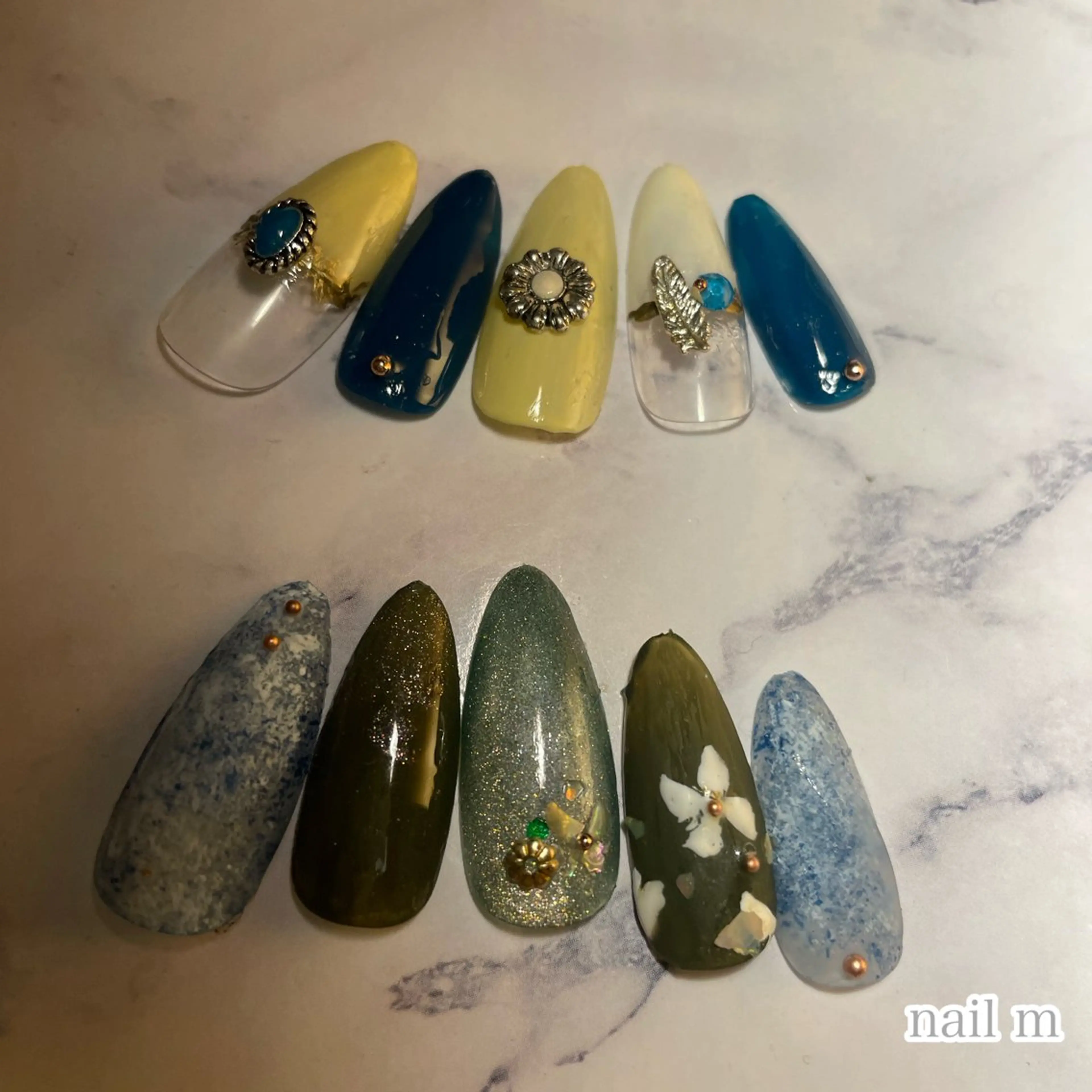 ネイル フラワーネイル グリーン 黄色 NAIL★M 真紀のネイルデザイン