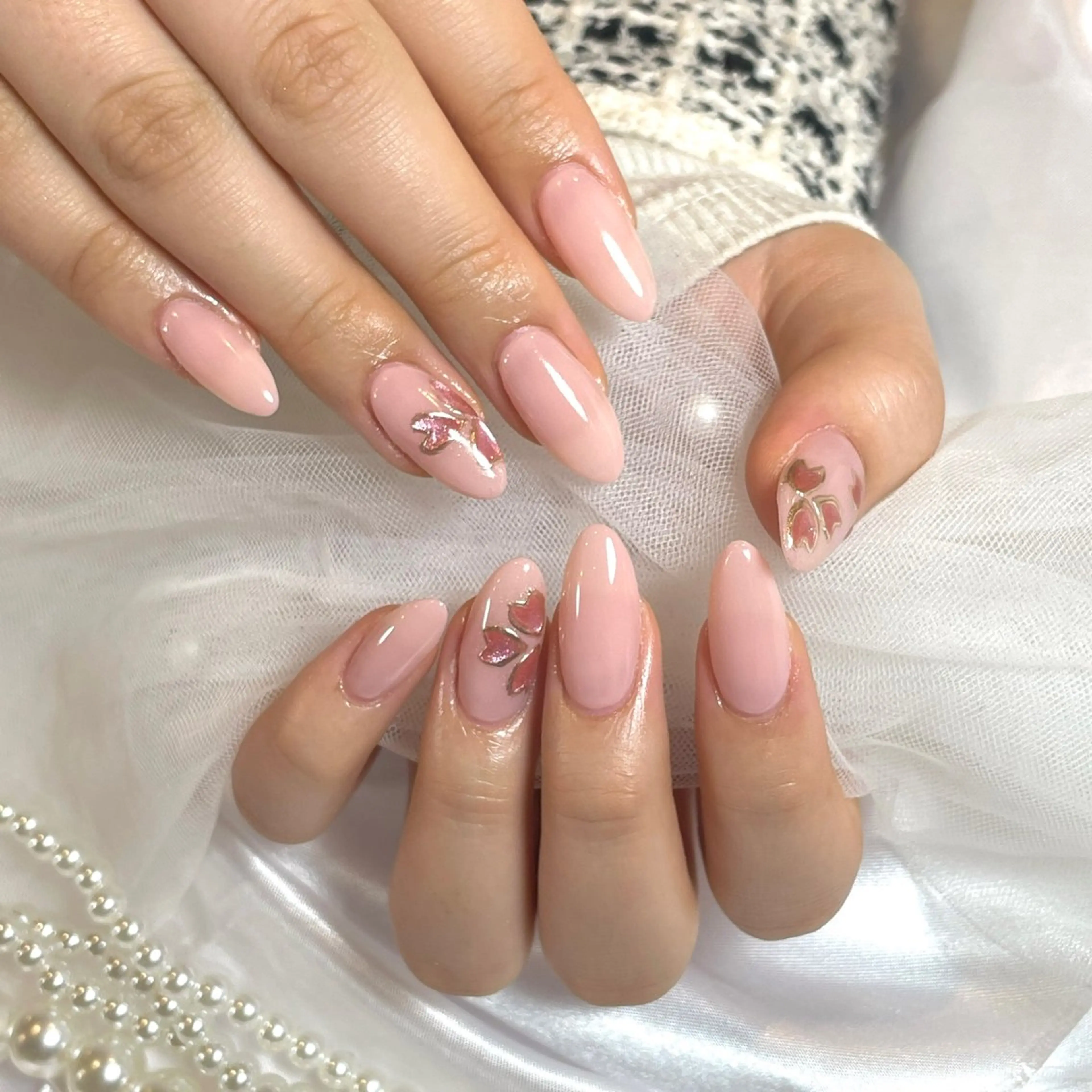ネイル アートネイル マグネットネイル ミラーネイル ピンク ハンドネイル nailsalon Moa【モア】所属・yurika 🌷.*･ﾟのネイルデザイン