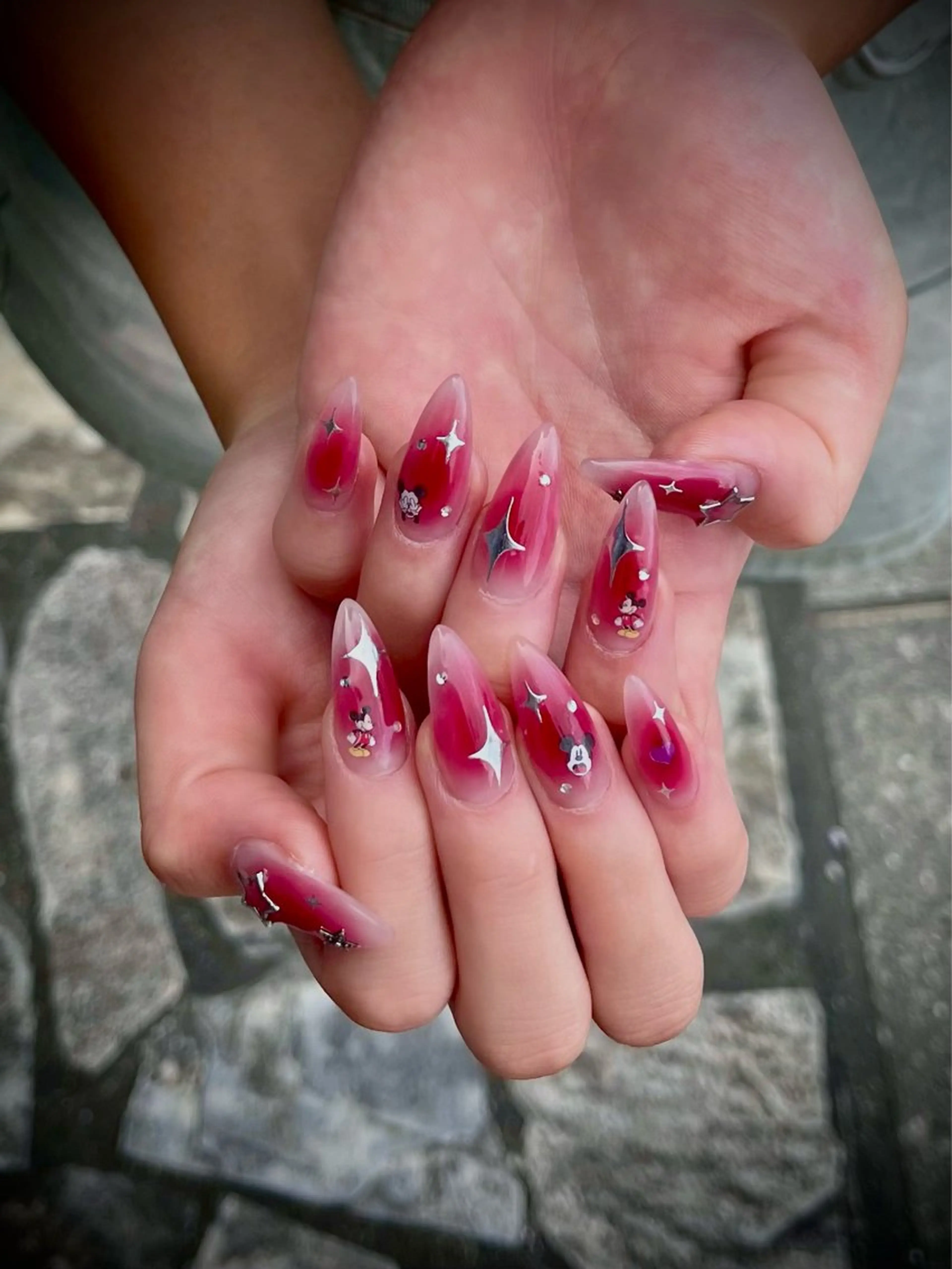 ネイル フットネイル キラキラネイル マグネットネイル ワンカラーネイル スカルプネイル nine.🦋 YUKOのネイルデザイン