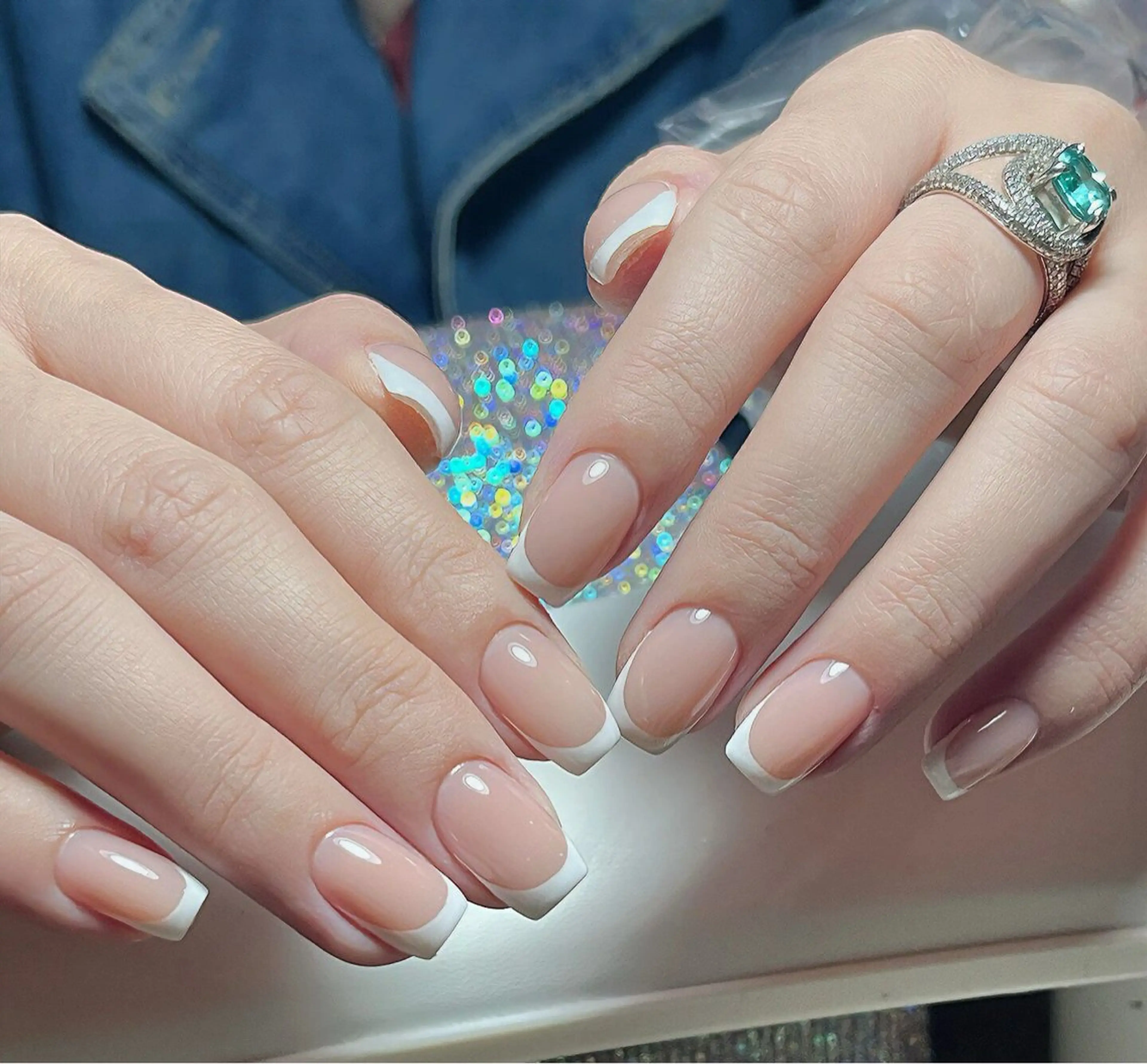 新規のみ💅フレンチネイル(ベースあり)🌸ソフトジエルオフ無料ケア込みの写真