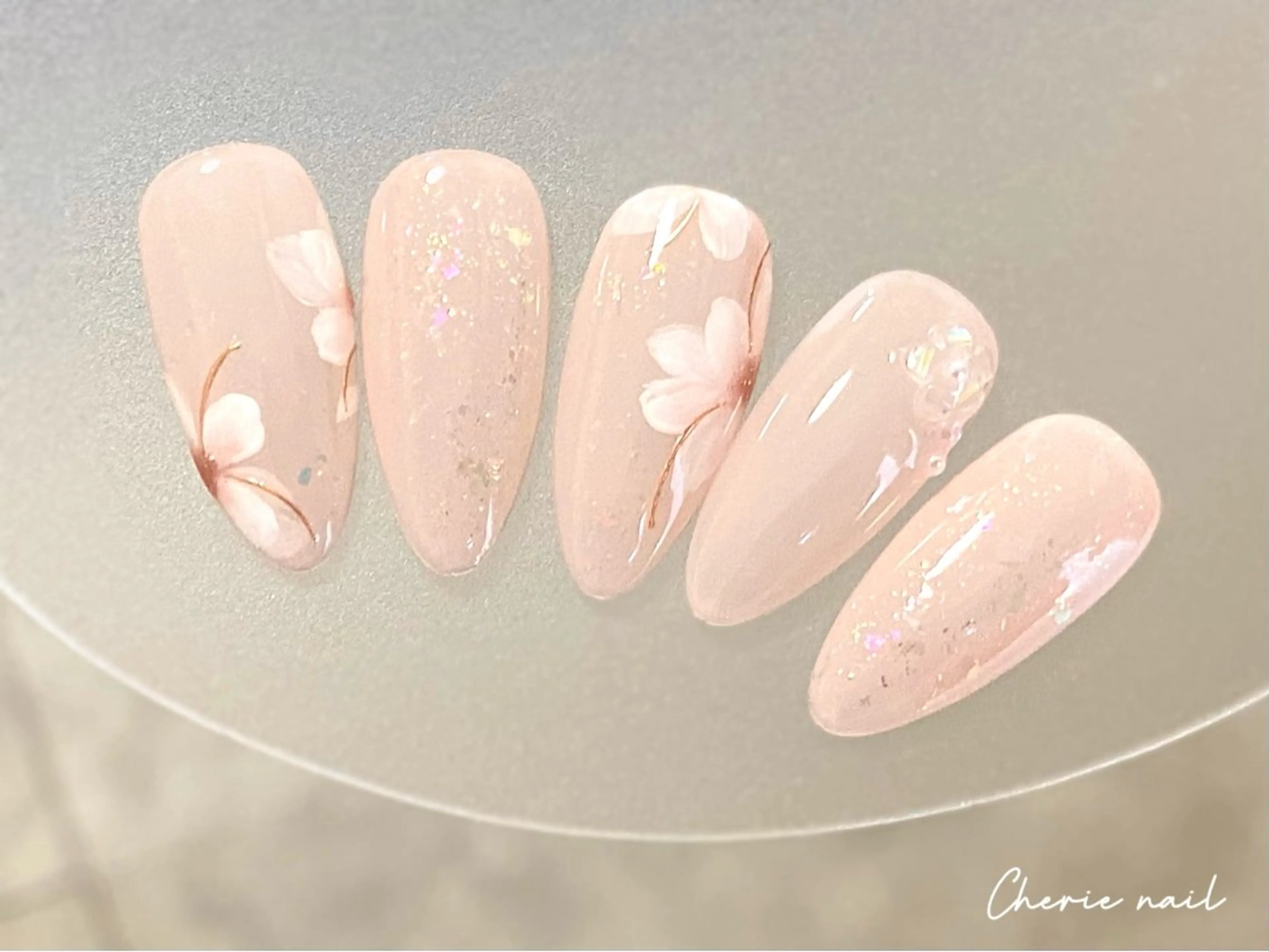 ネイル オーロラネイル 桜ネイル フラワーネイル ジェルネイル ミラーネイル Cherienail yunaのネイルデザイン