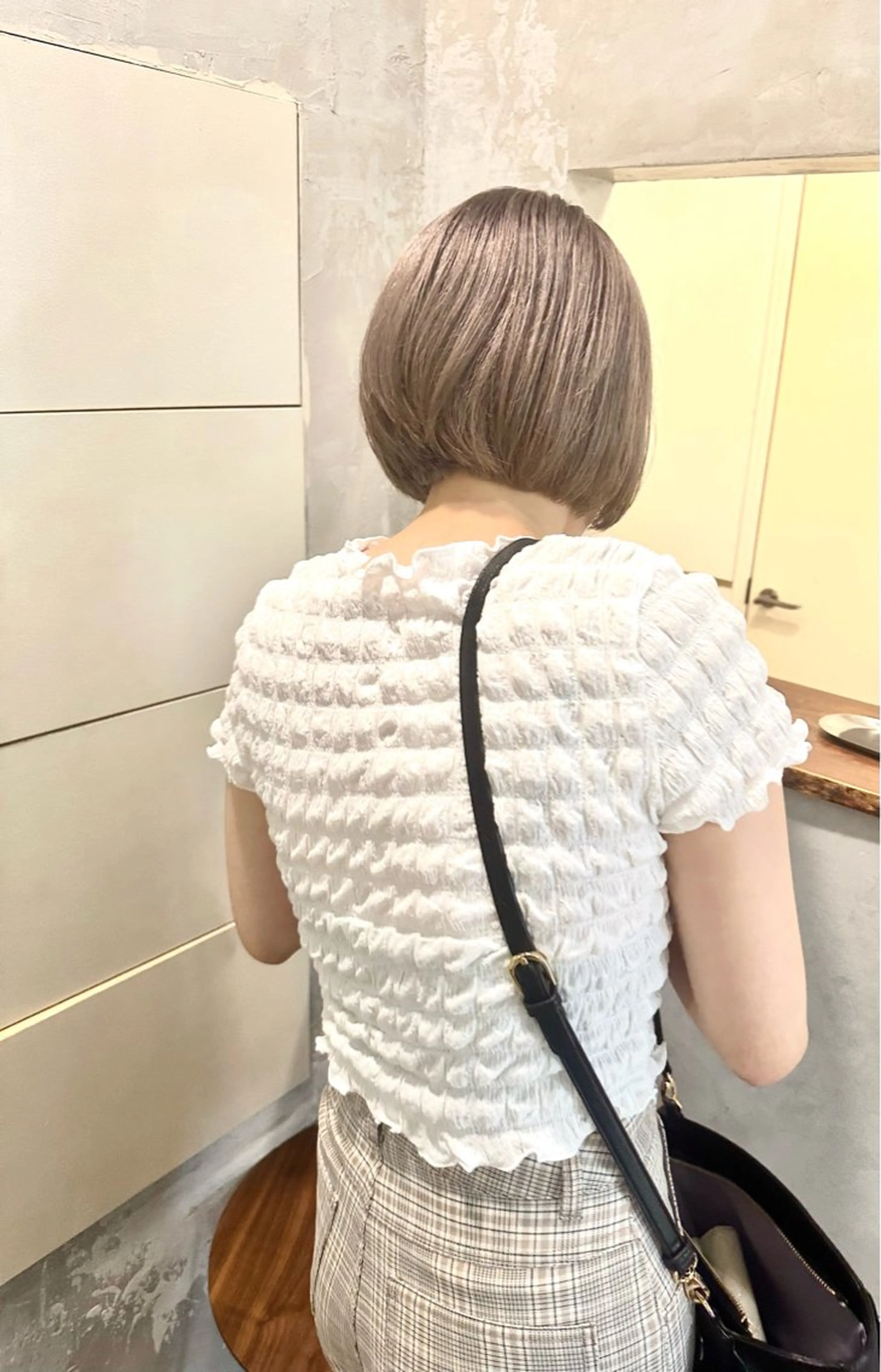 ショート カラー ベージュカラー ブリーチ ホワイトベージュ SPYS  Hair Design所属・宮崎 智也のヘアスタイル