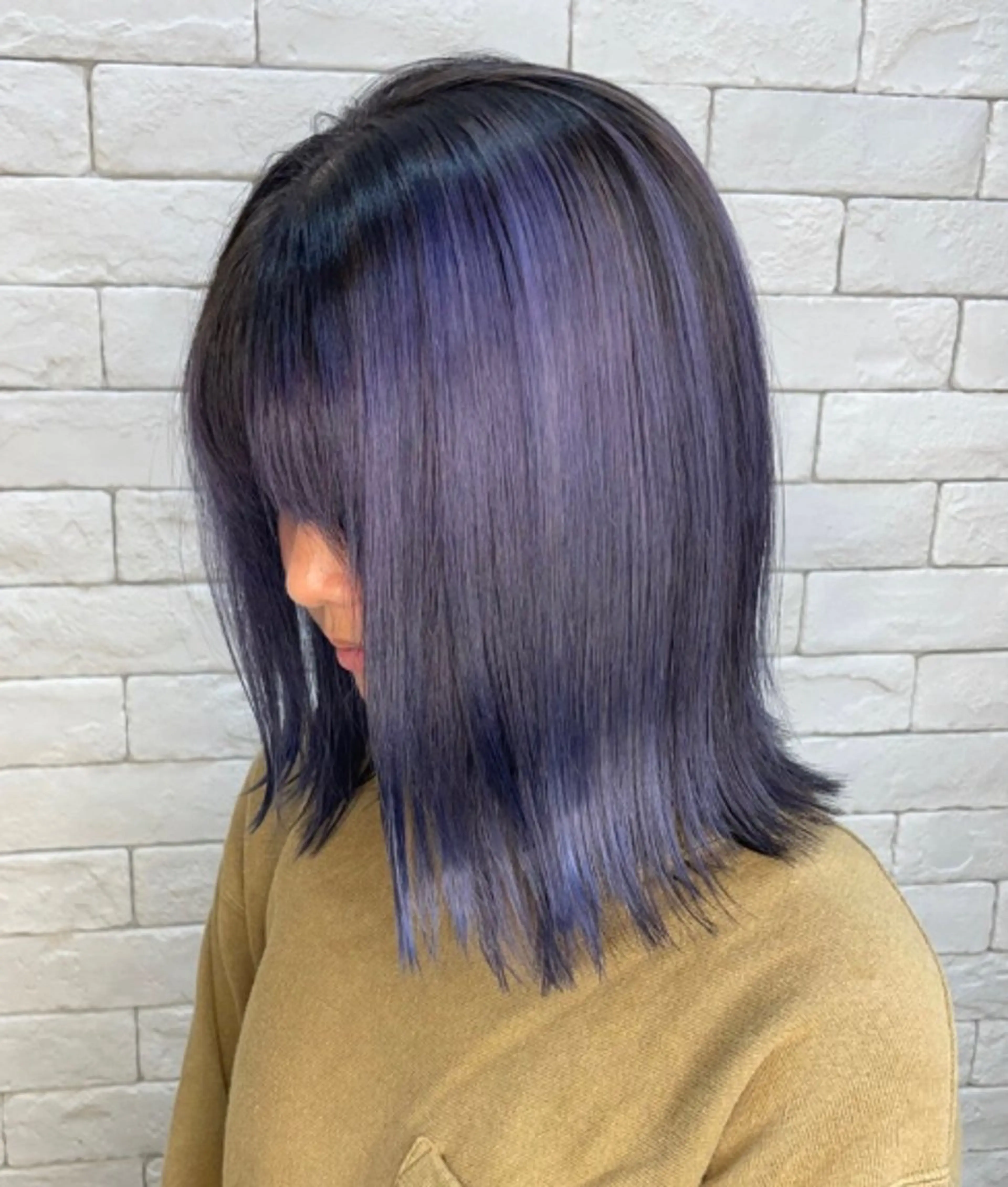 ミディアム カラー ブリーチ ブルーカラー ブルーラベンダー ラベンダーカラー ヘアカラー Nail &Beauty by UNO伊勢原所属・COCO .のヘアスタイル