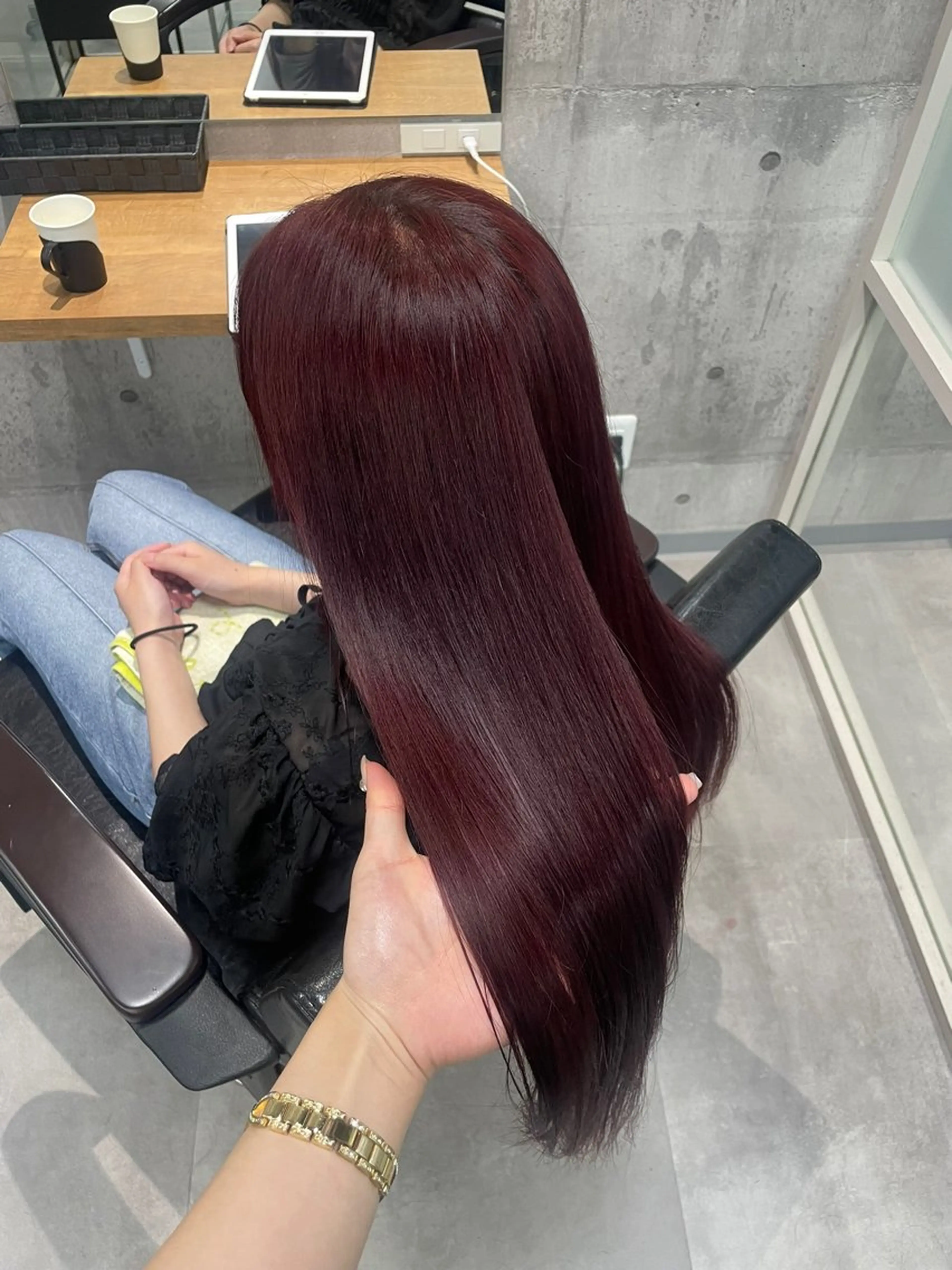 ロング ayano /レイヤー/艶カラーのヘアスタイル