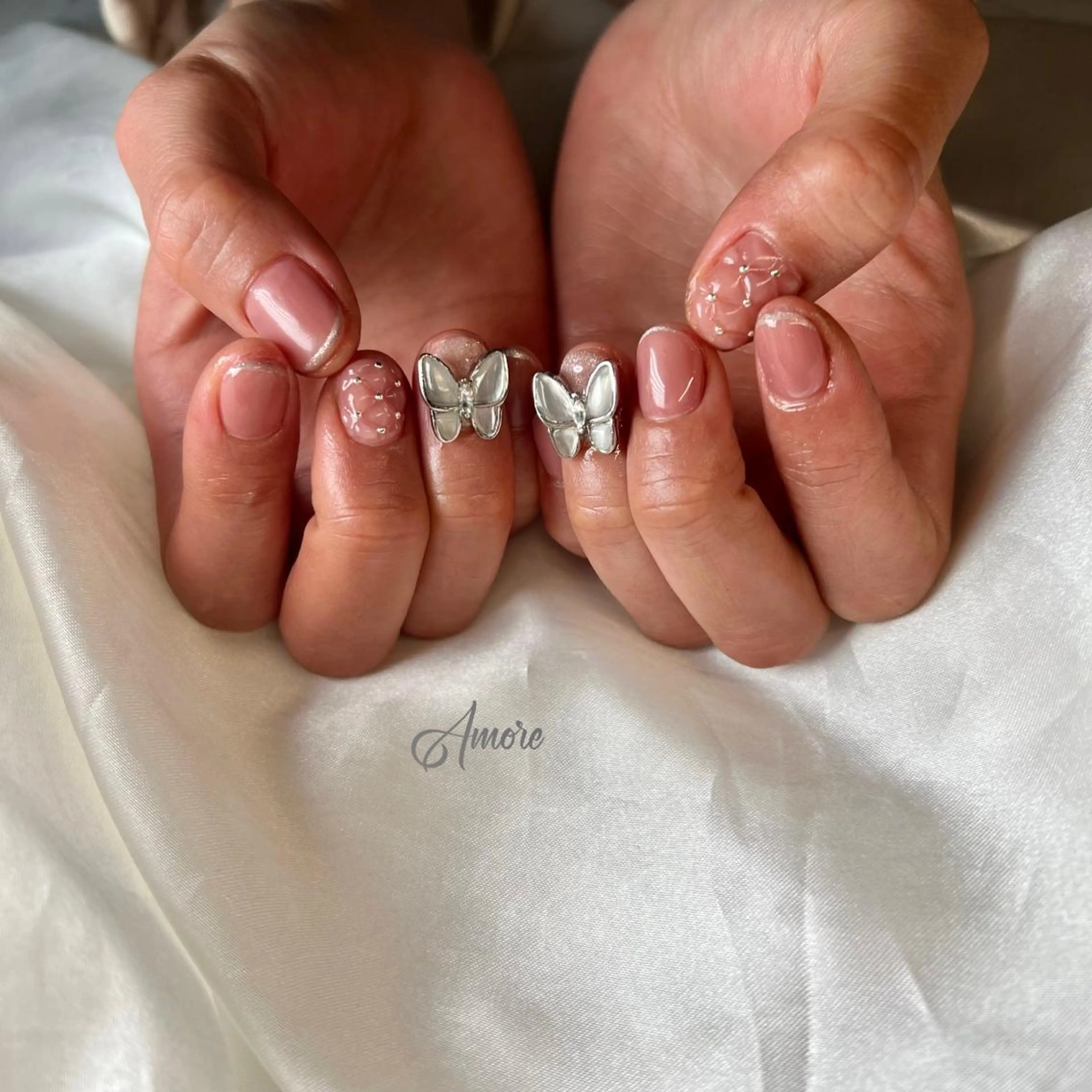 ネイル ジェルネイル 氷ネイル・うるうるネイル マグネットネイル ミラーネイル ニュアンスネイル You kyehwaのネイルデザイン