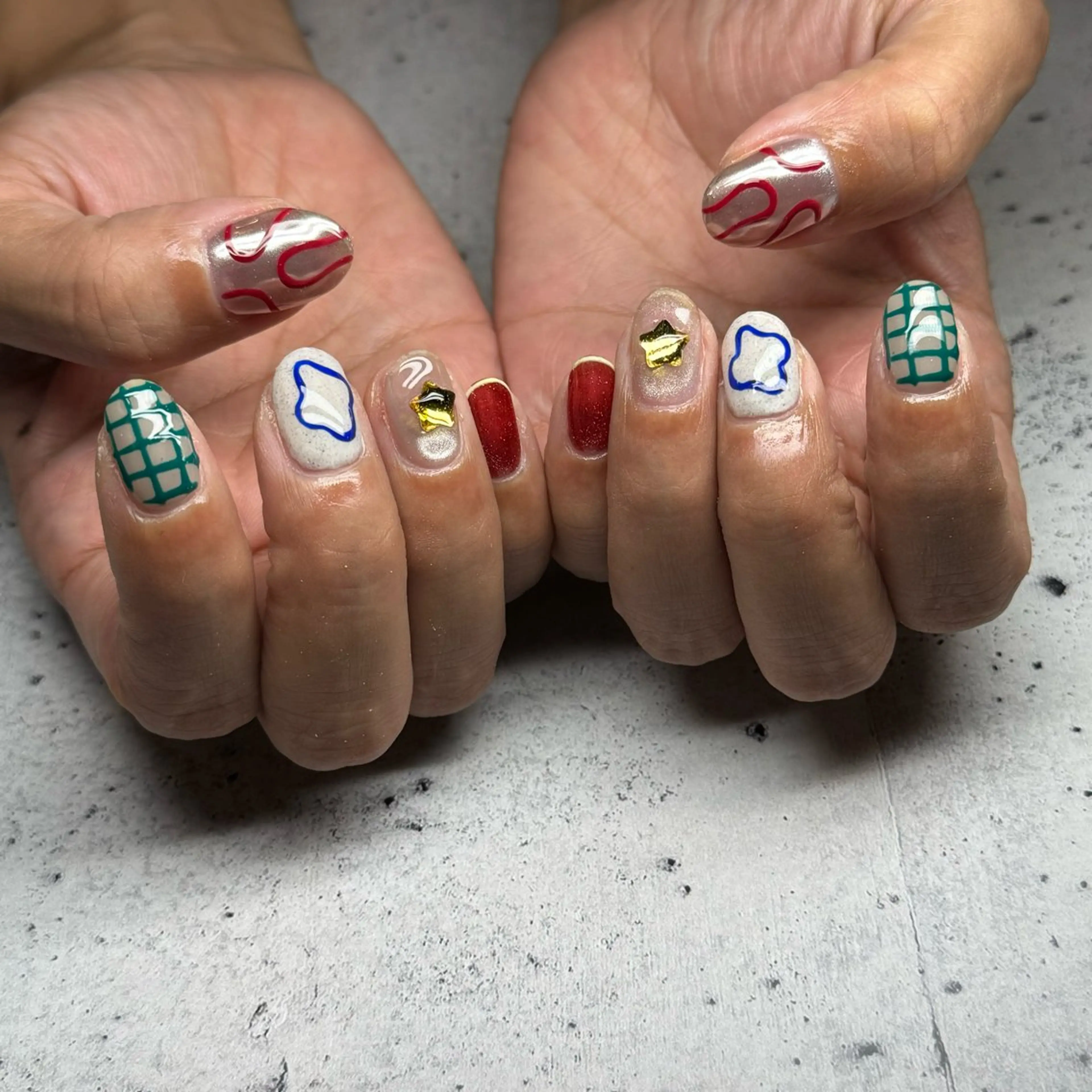 ネイル ハンドネイル 𝐫𝐚𝐢 𝐧𝐚𝐢𝐥の眉毛・アイブロウイメージ