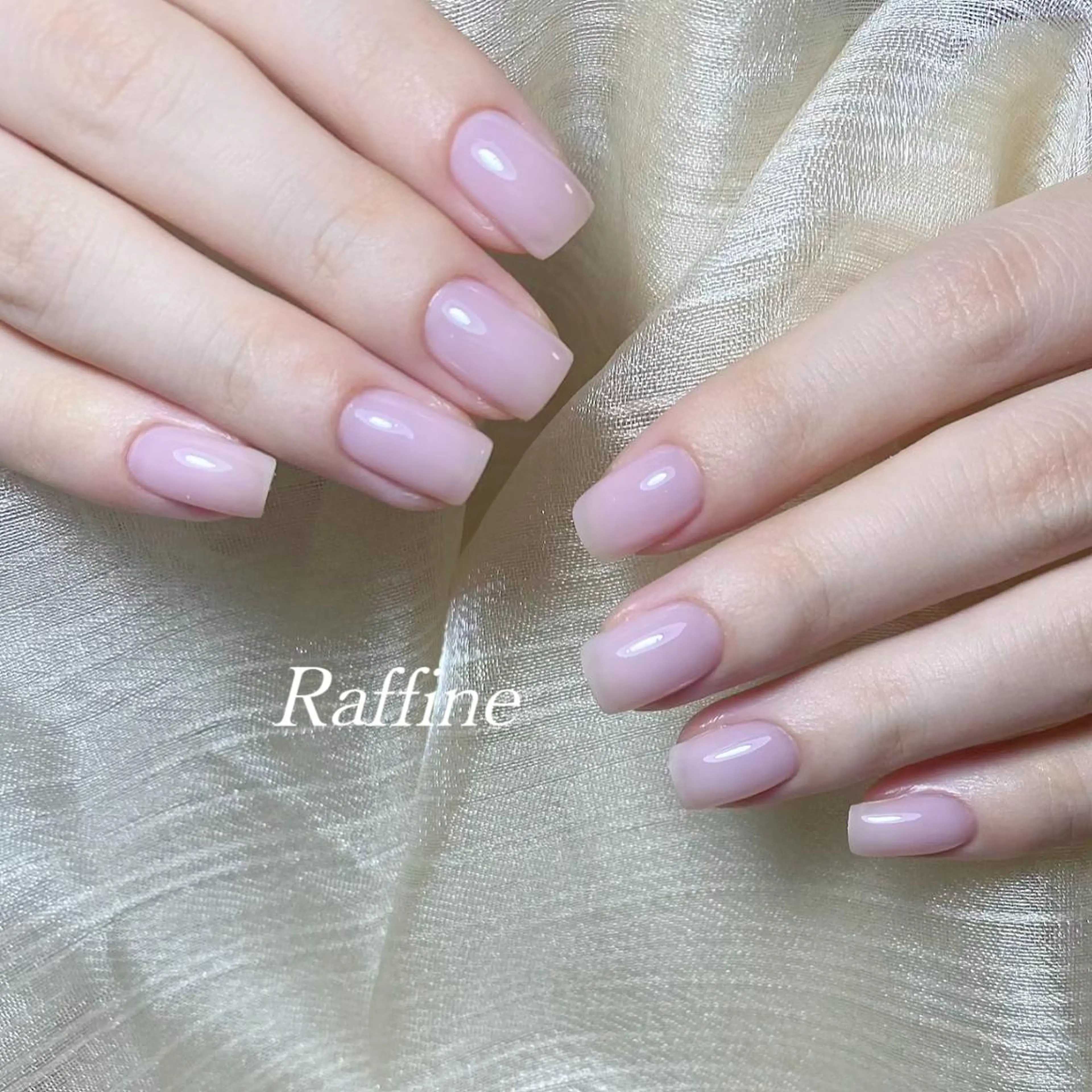 ネイル RAFFINE haru🦋🩵のネイルデザイン