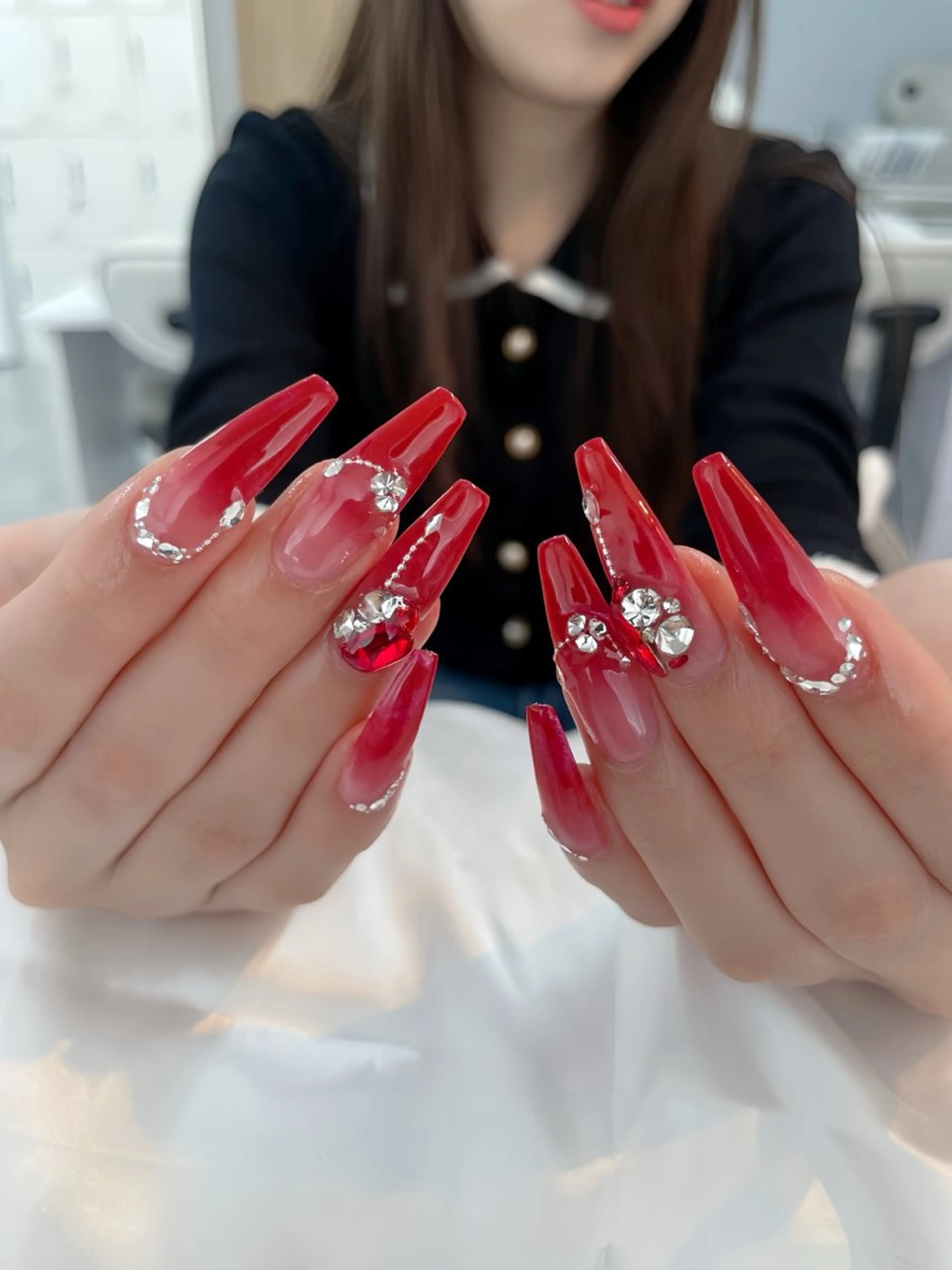 ネイル アートネイル チークネイル ジェルネイル ロングネイル マグネットネイル ハンドネイル Rin Nail 新大久保店のネイルデザイン