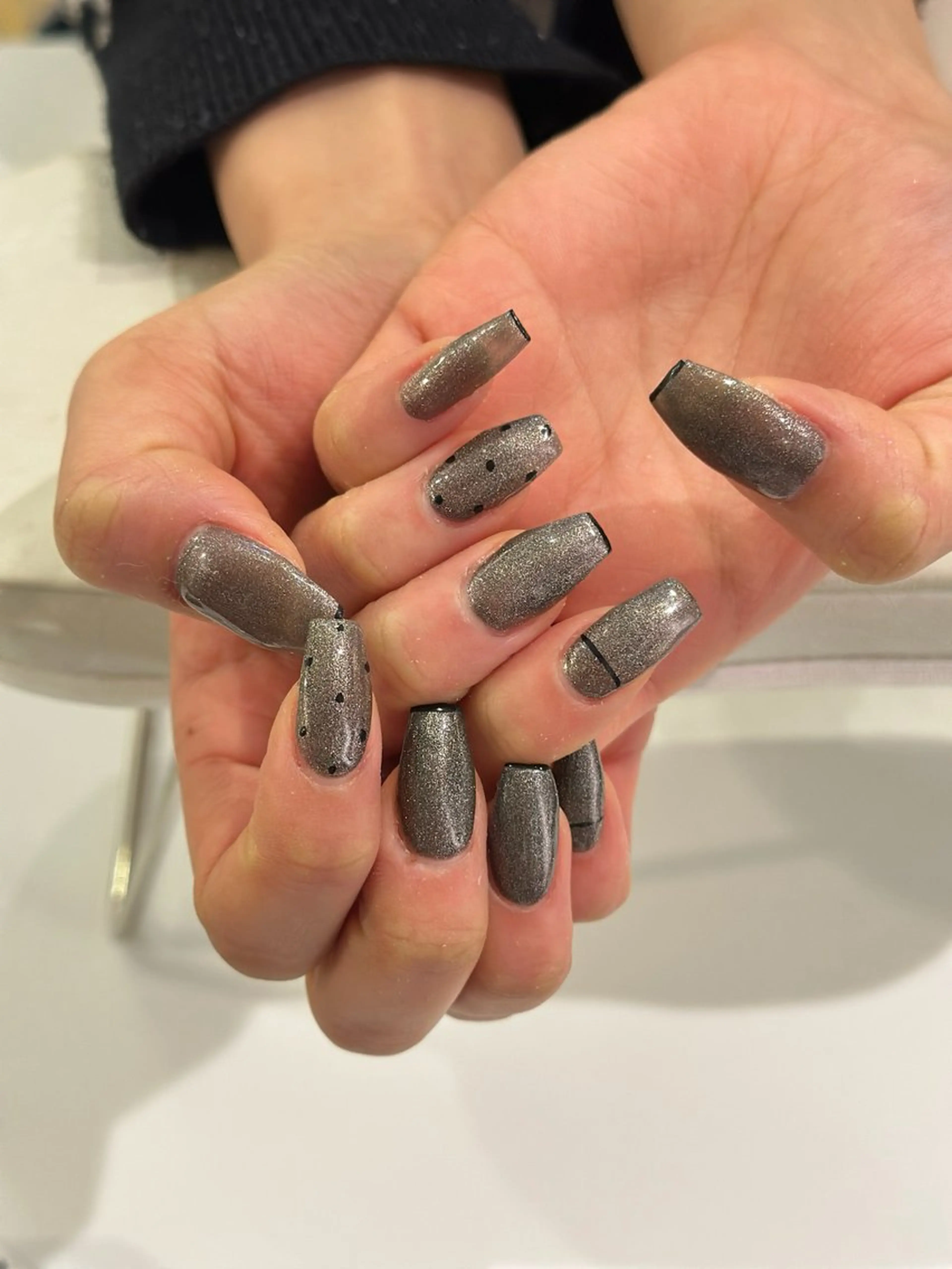 ネイル ハンドネイル フットネイル MIGHTY COLORのネイルデザイン