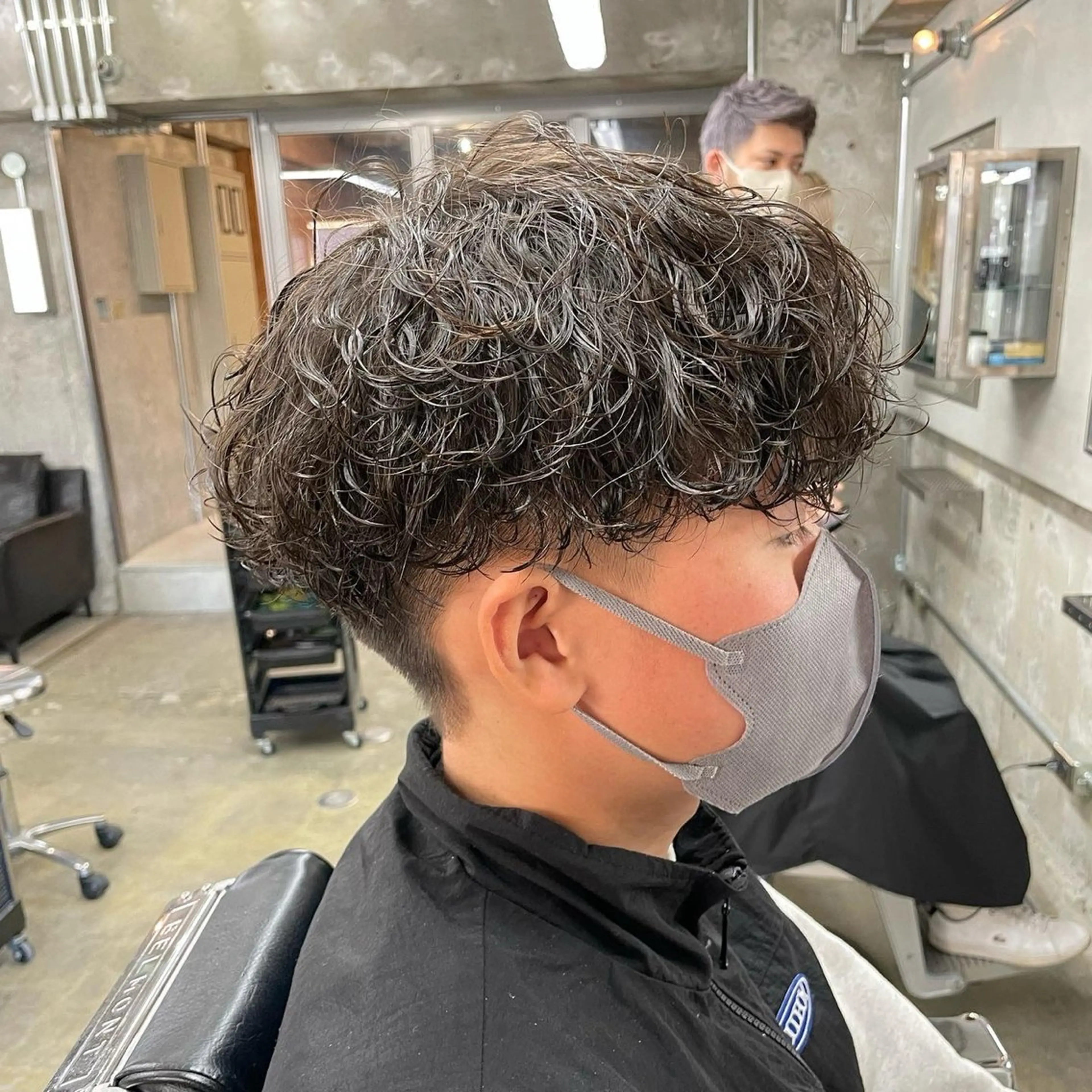 メンズ メンズパーマ特化サロンLond LOGAN所属・SEIYA メンズパーマ職人のヘアスタイル