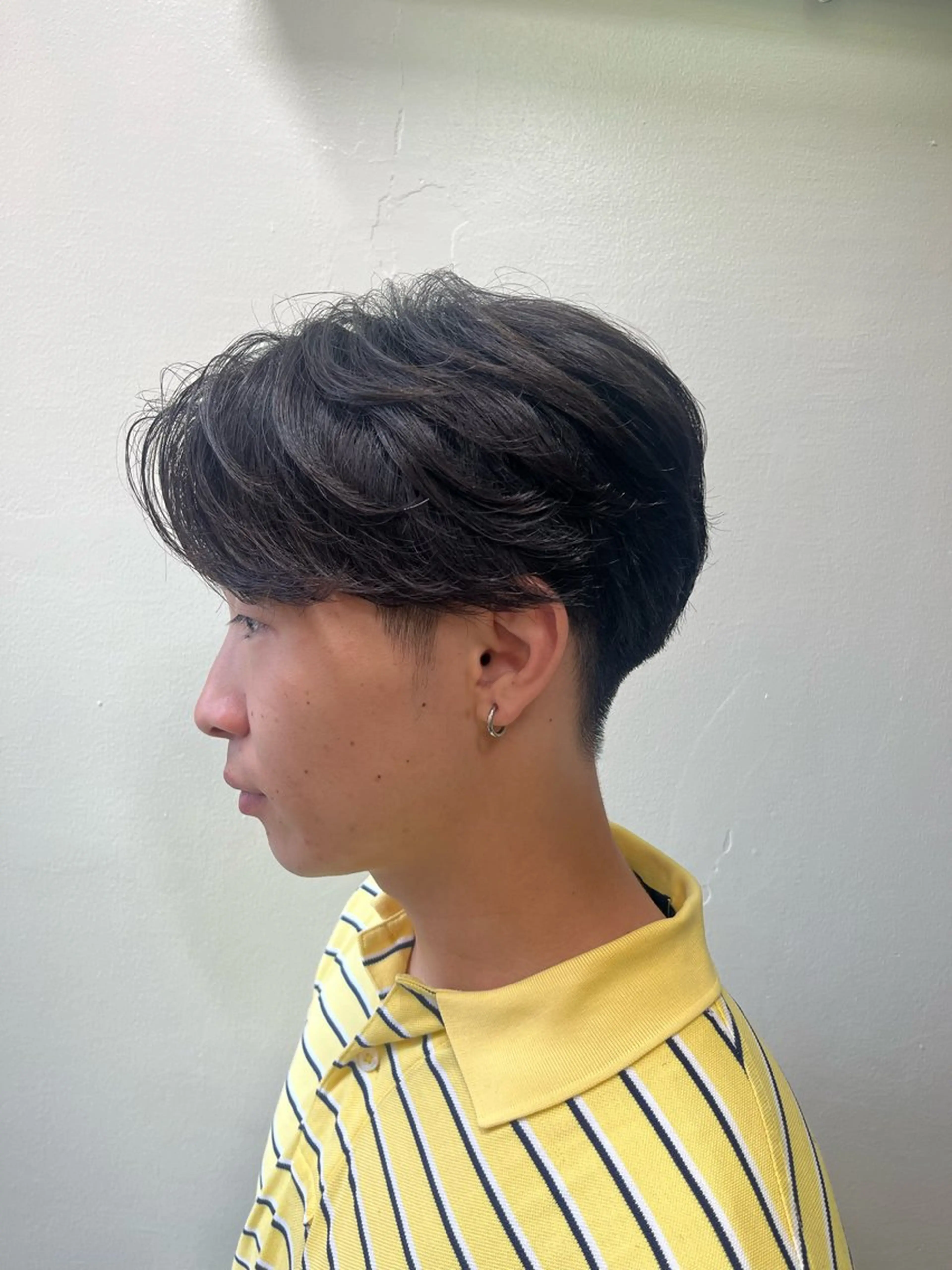 ショート パーマ メンズ カルマパーマ メンズパーマ カット パーマ 韓国風メンズ/毛流れ ヘアなら須田龍世のヘアスタイル