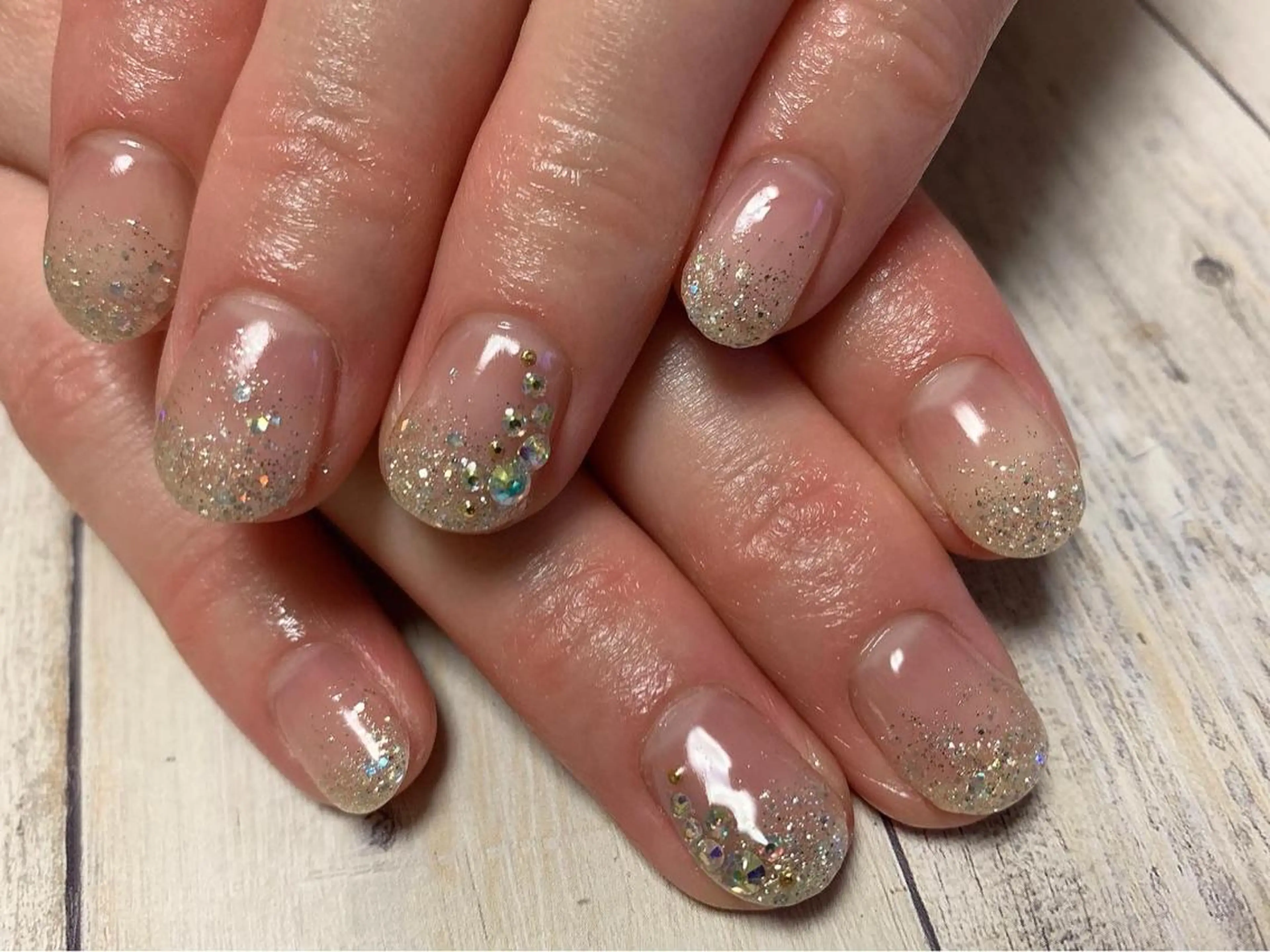 ネイル グラデーション ラメ(グリッター) ラメグラデーション nico.nico.mark NAIL所属・小林 梓のエステ・リラクイメージ