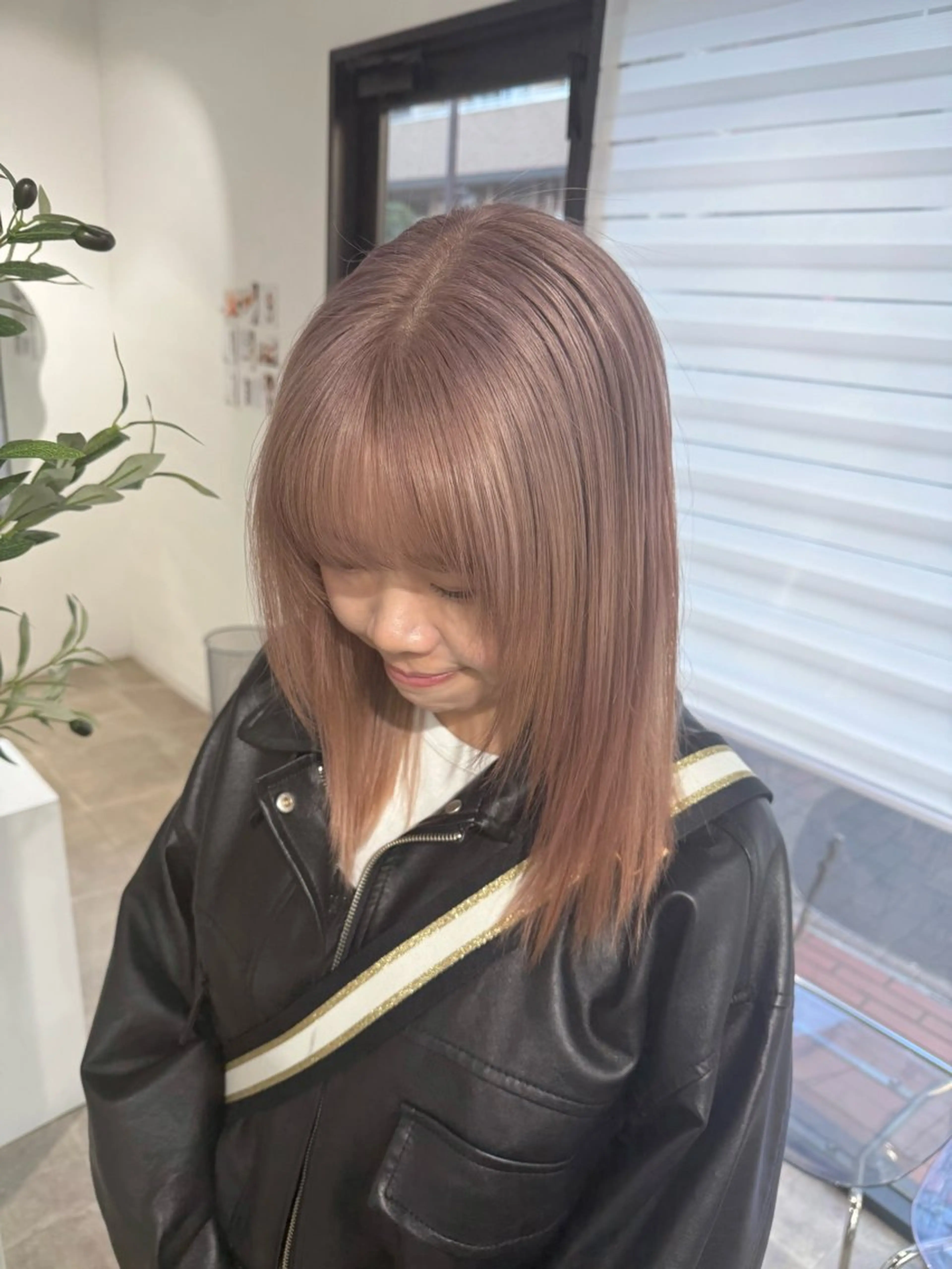 ミディアム ヘアカラー ショートヘアとカラー の専門家/もりしーのヘアスタイル