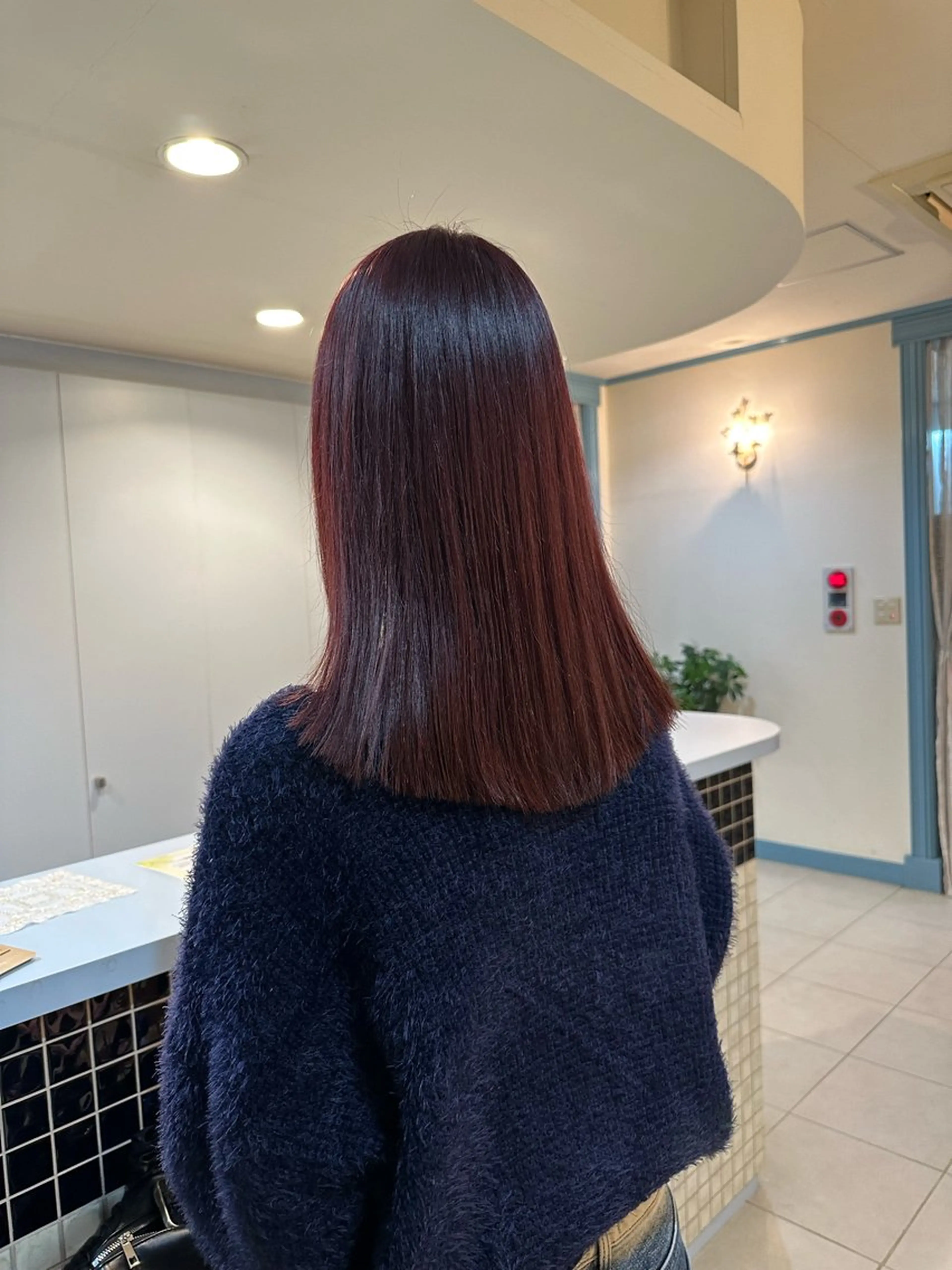 セミロング 長嶋美奈/ 韓国風レイヤーカットのマツエク・マツパデザイン