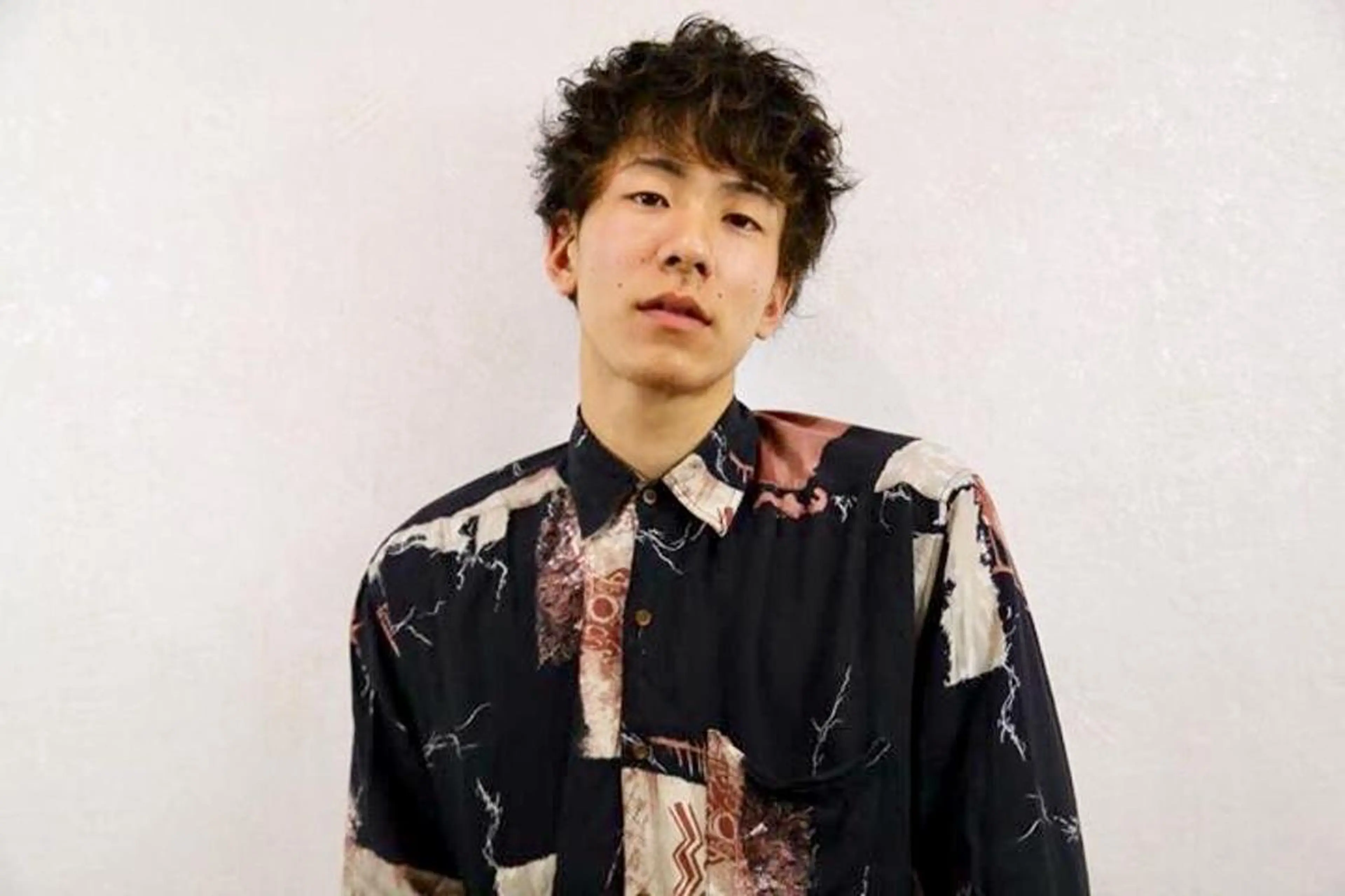 ショート カラー パーマ メンズ マッシュ くせ毛 Vir by browのヘアスタイル