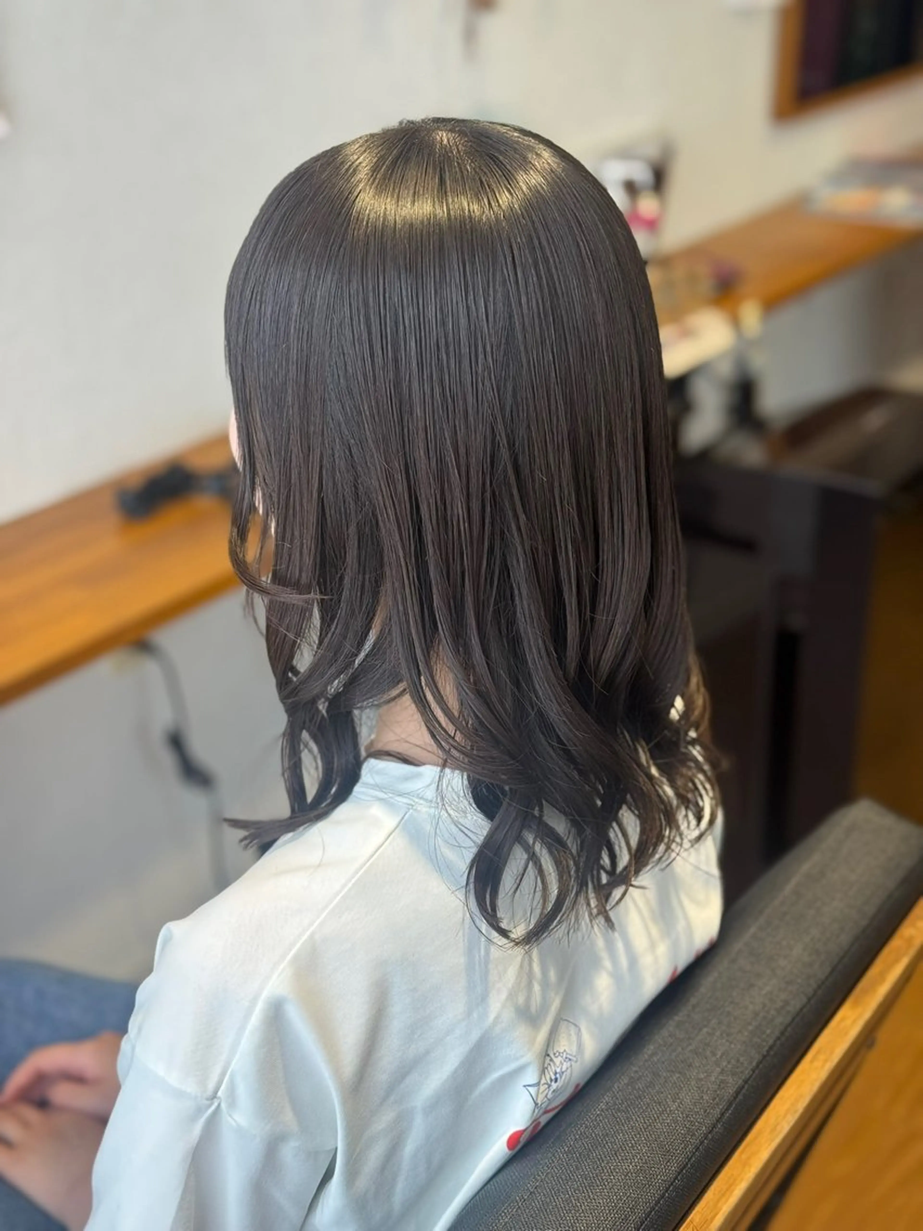 セミロング 髪質改善 トリートメント トリートメント ハイトーン/デザイン カラー/新潟/りなのヘアスタイル