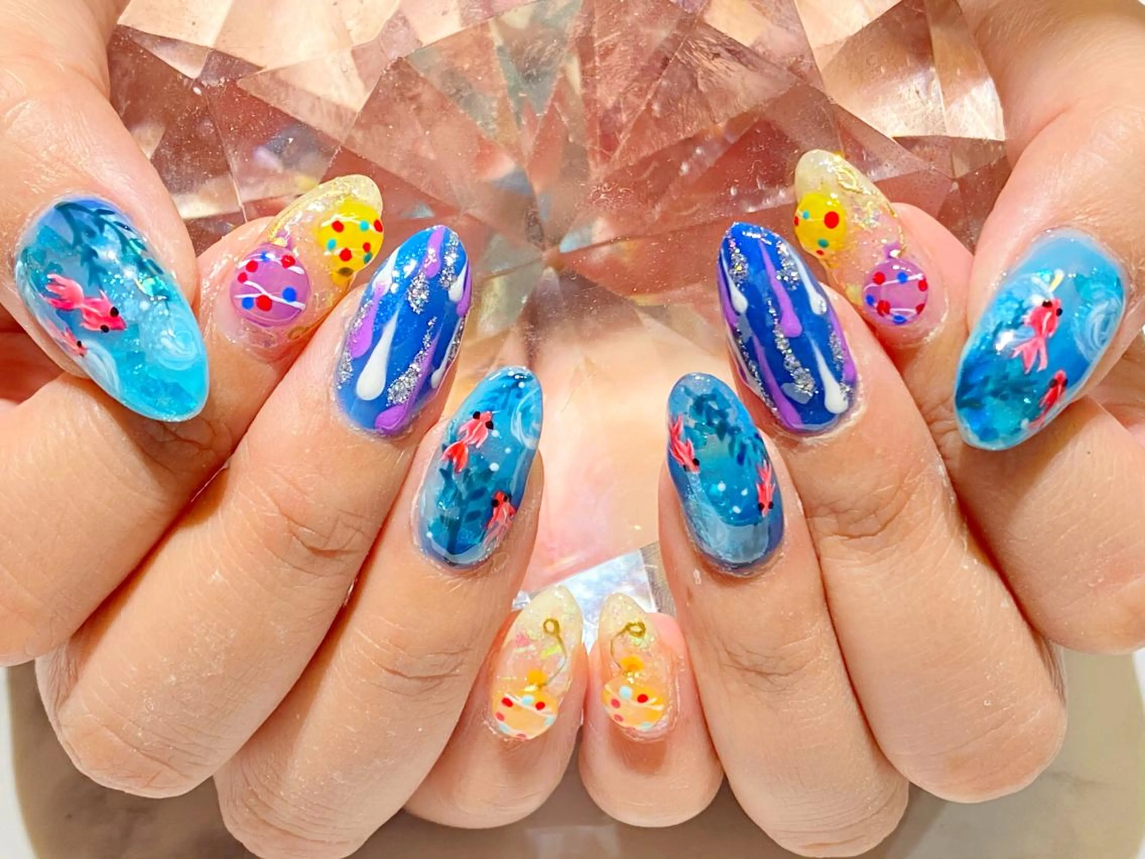 ネイル ジェルネイル YUN 💅のネイルデザイン