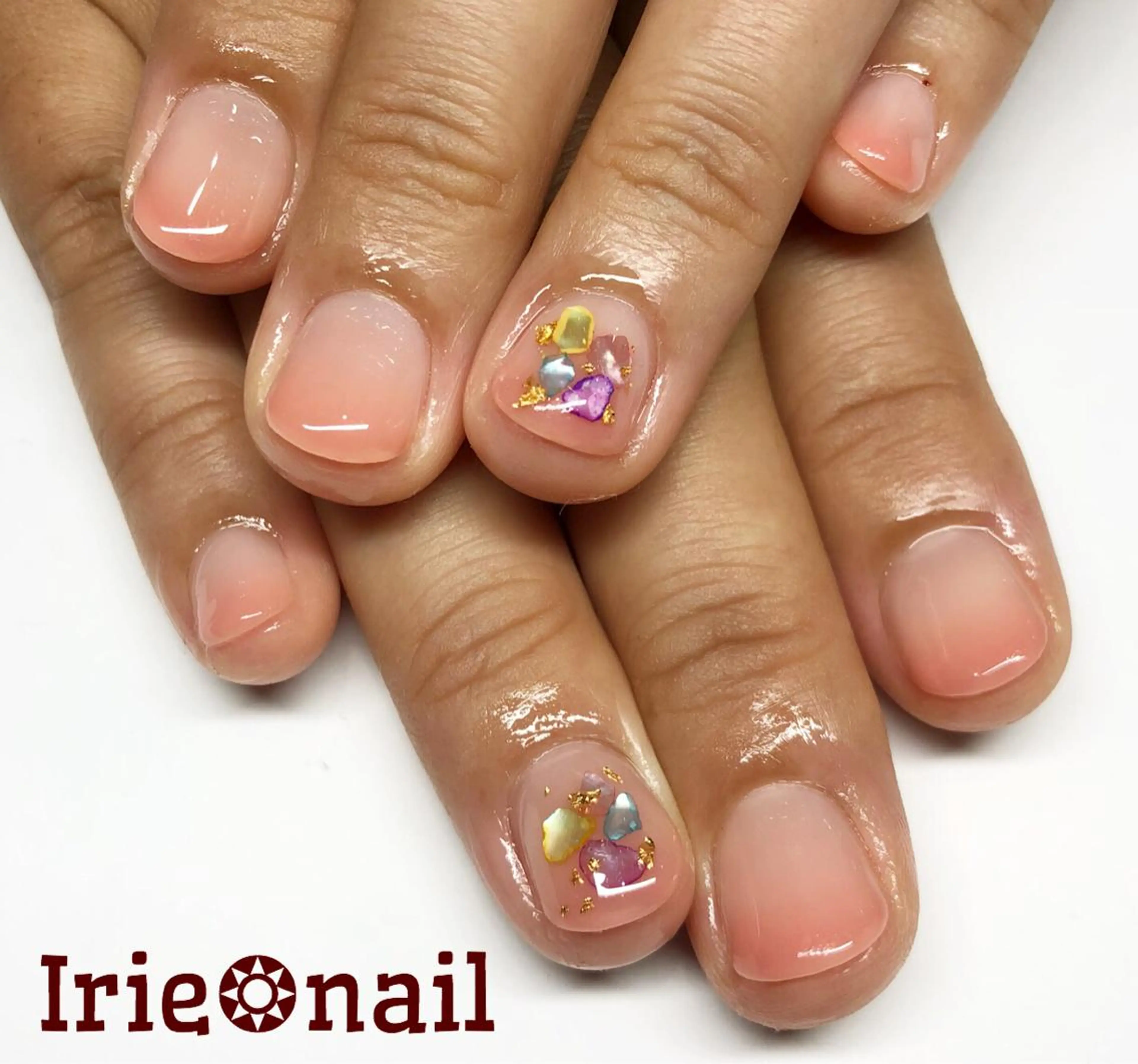 ネイル アートネイル ストーンネイル Hair salon Irie所属・與儀 知佳のネイルデザイン