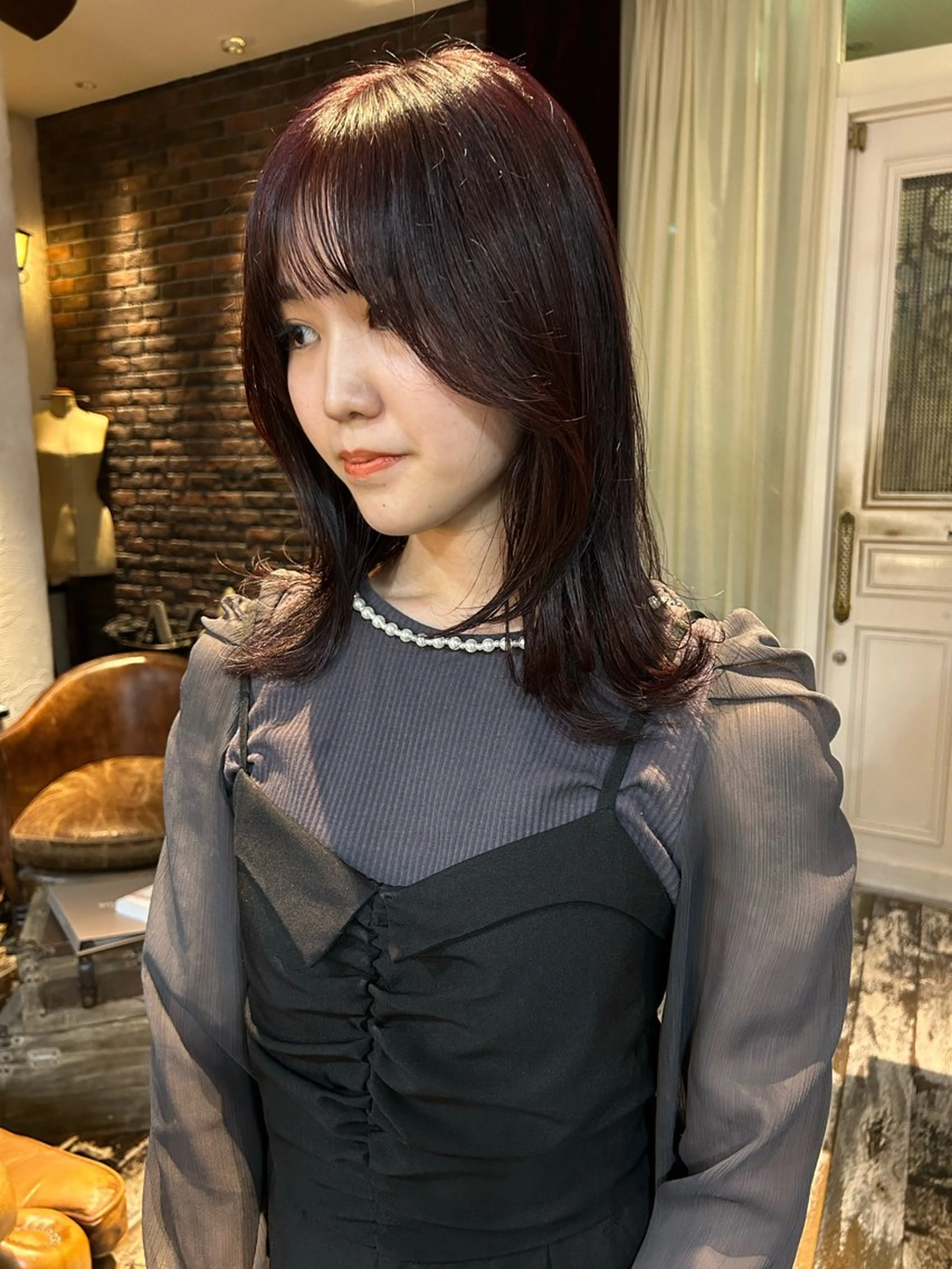 カラー レッドカラー 丸山 風香のヘアスタイル