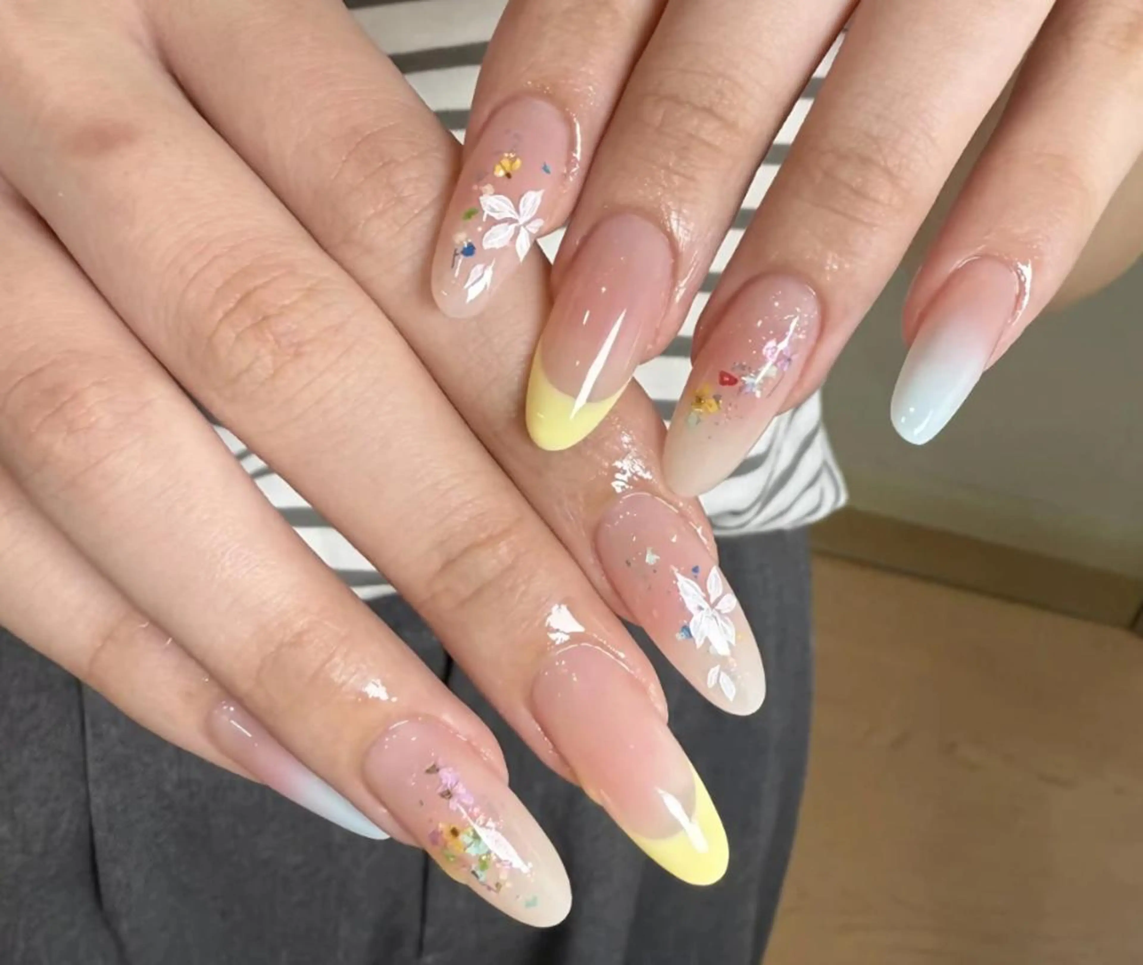 ネイル ハンドネイル 🎀 Ayaka_nailのネイルデザイン