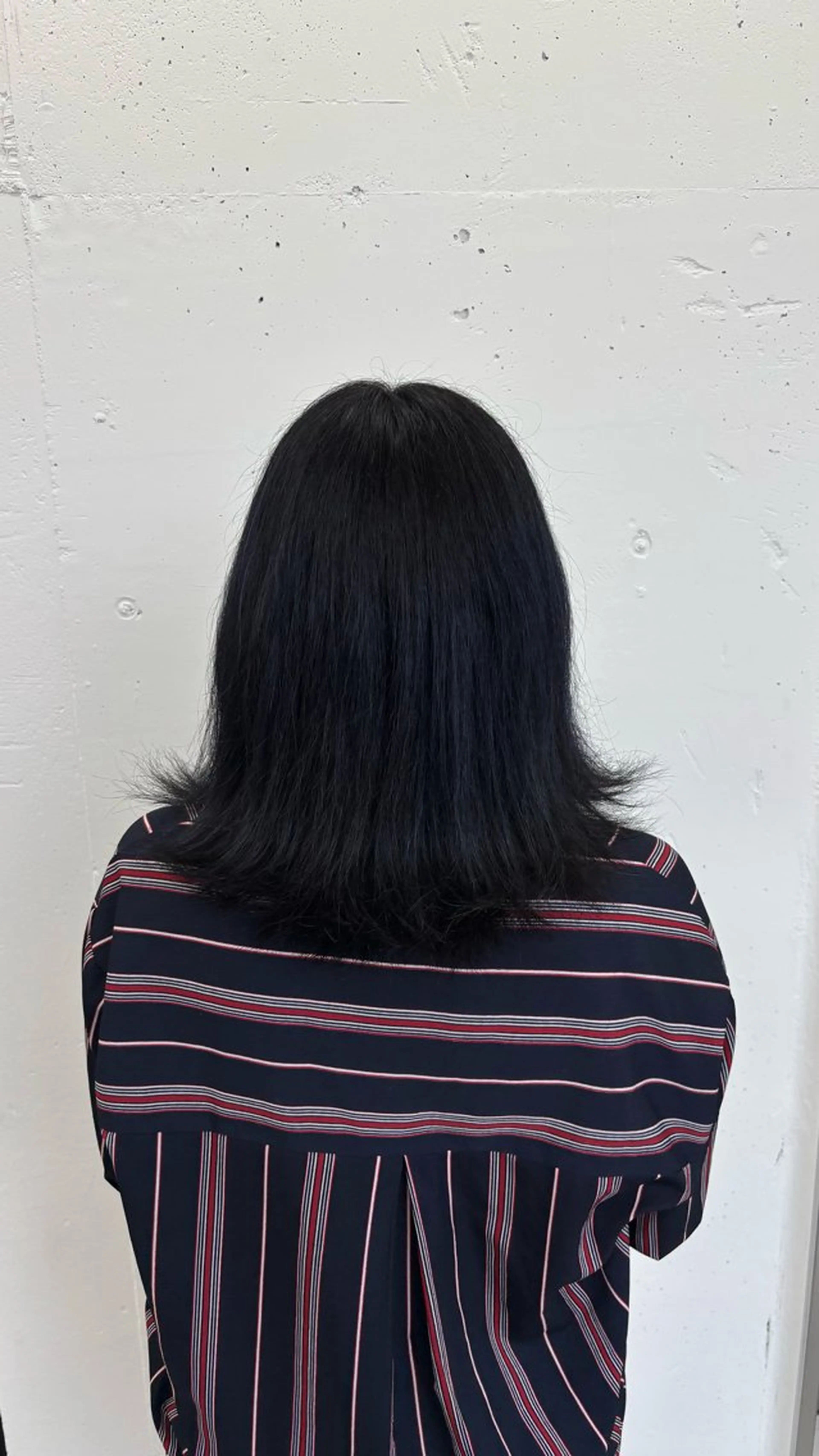 ミディアム カラー 黒髪 ブルーカラー ブルーブラック ヘアカラー トリートメント 🌼あいり🌼 JILLSTUDIOのヘアスタイル