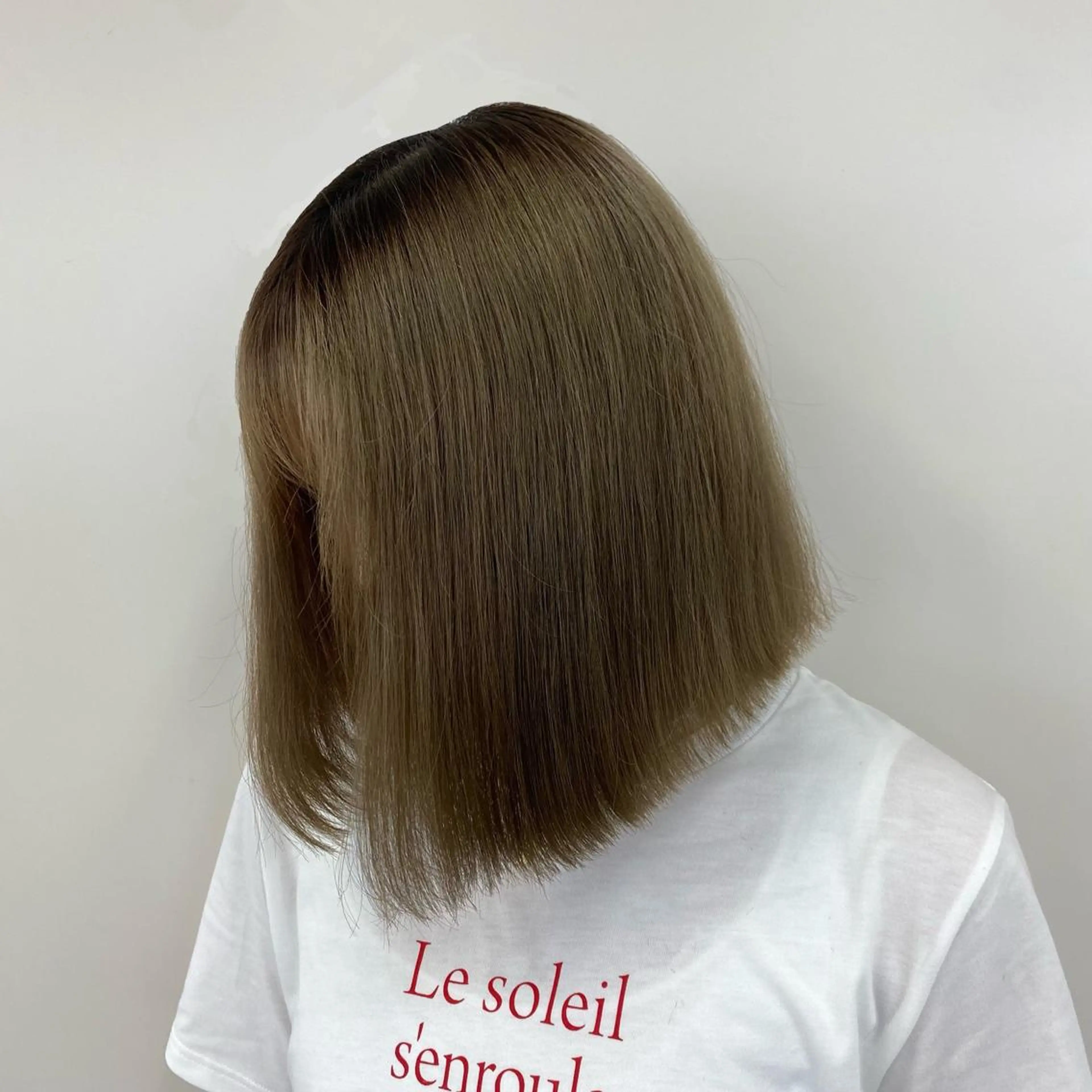 ミディアム カット Airi 韓国y2k レイヤーカットのヘアスタイル