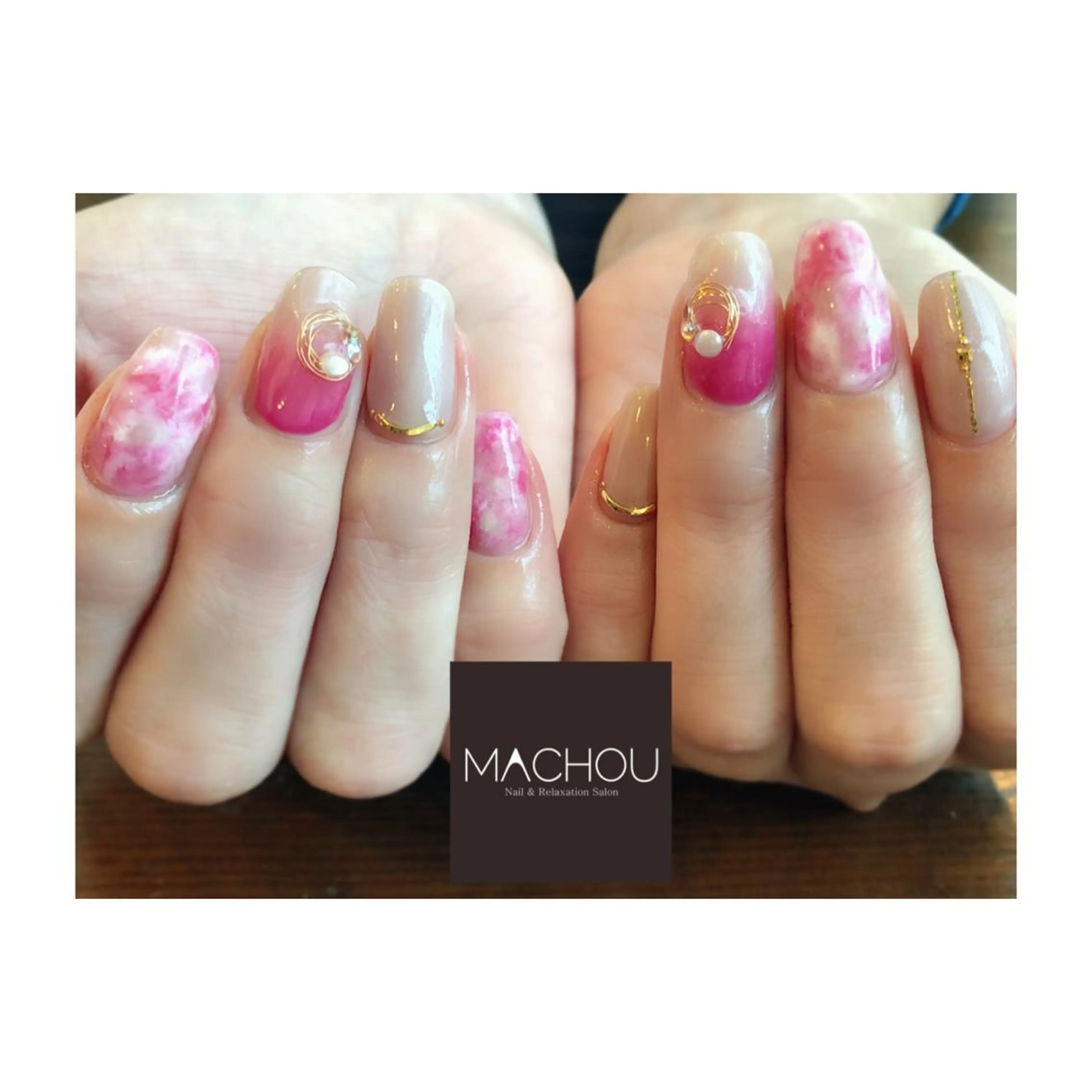 ネイル MACHOU所属・tomomi MACHOUのネイルデザイン