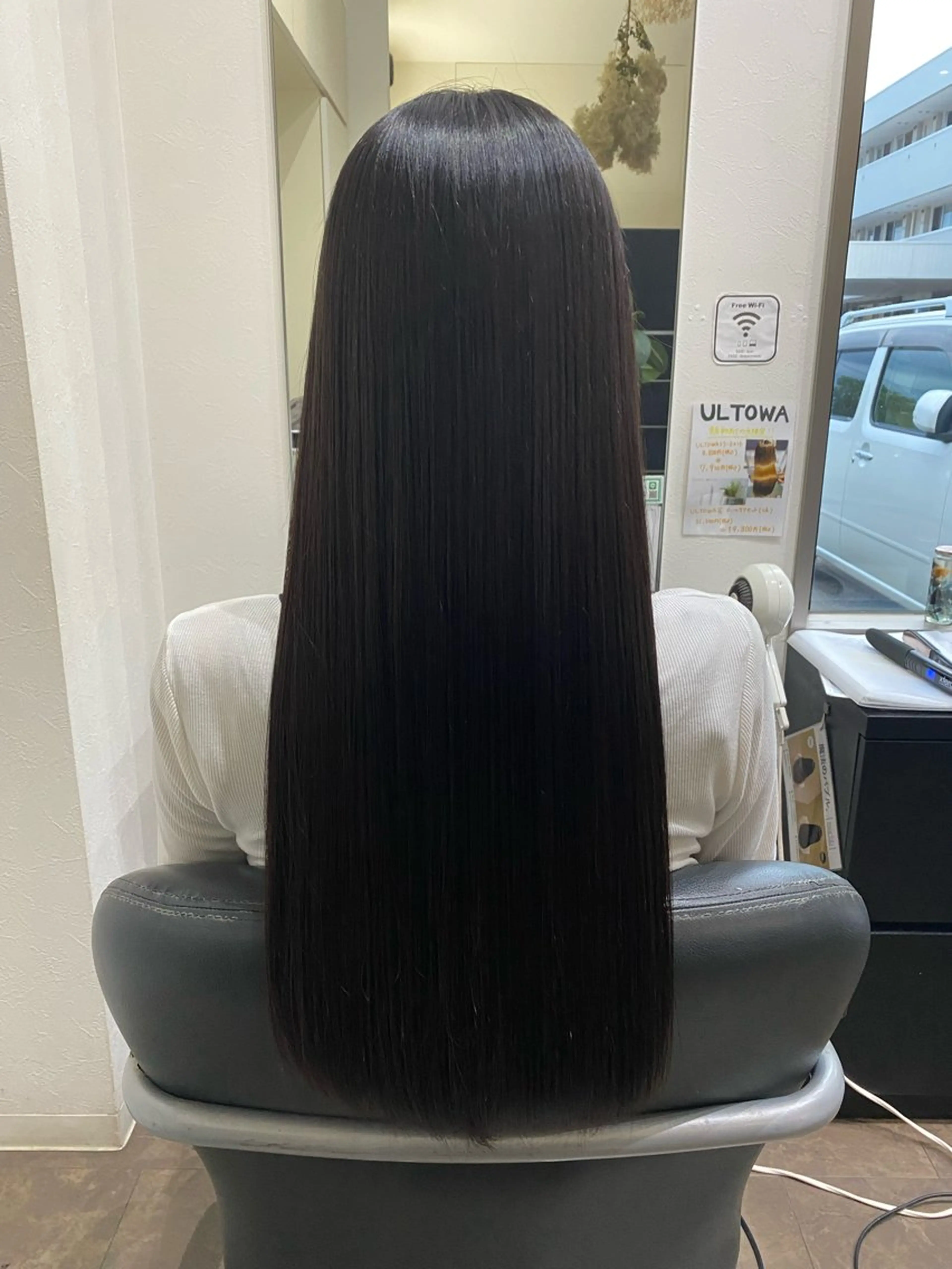 ロング カット 縮毛矯正 西田 雪乃のヘアスタイル