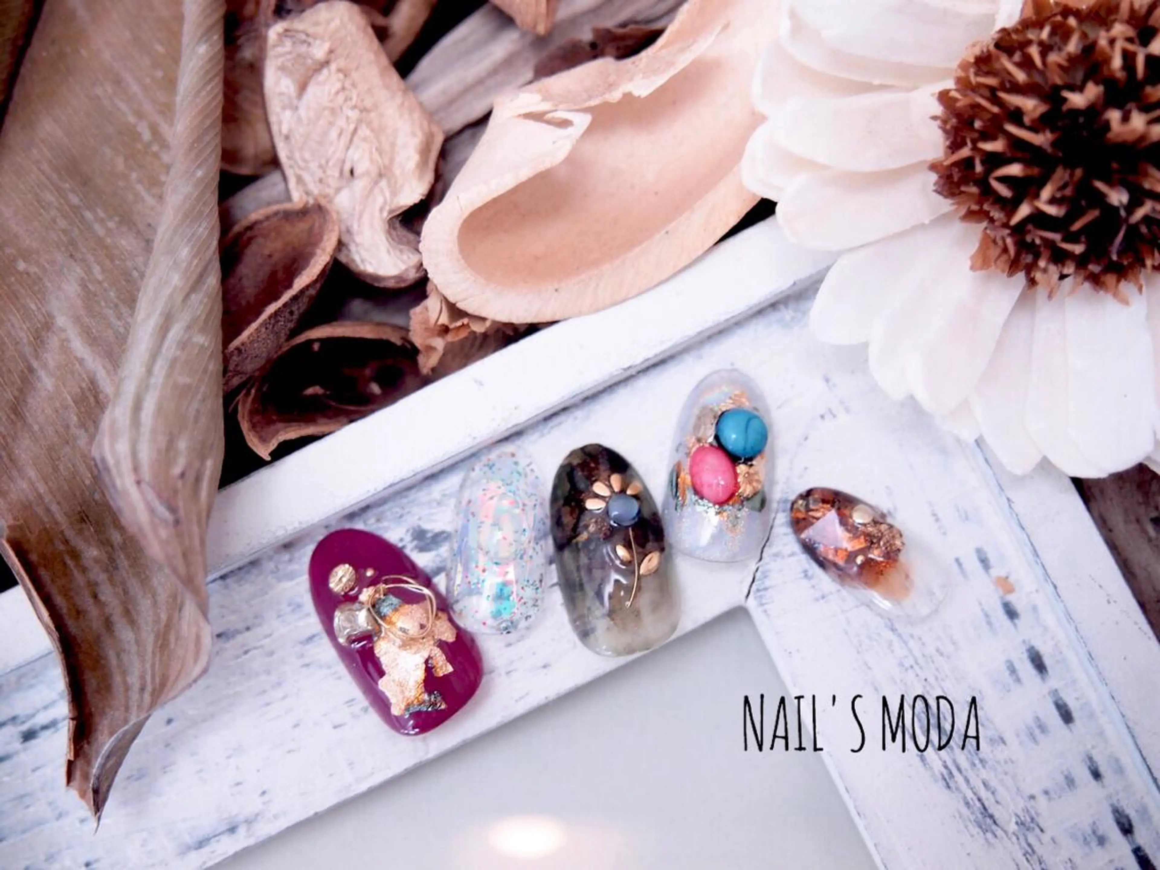 ネイル ニュアンスネイル NAIL'S MODAのネイルデザイン