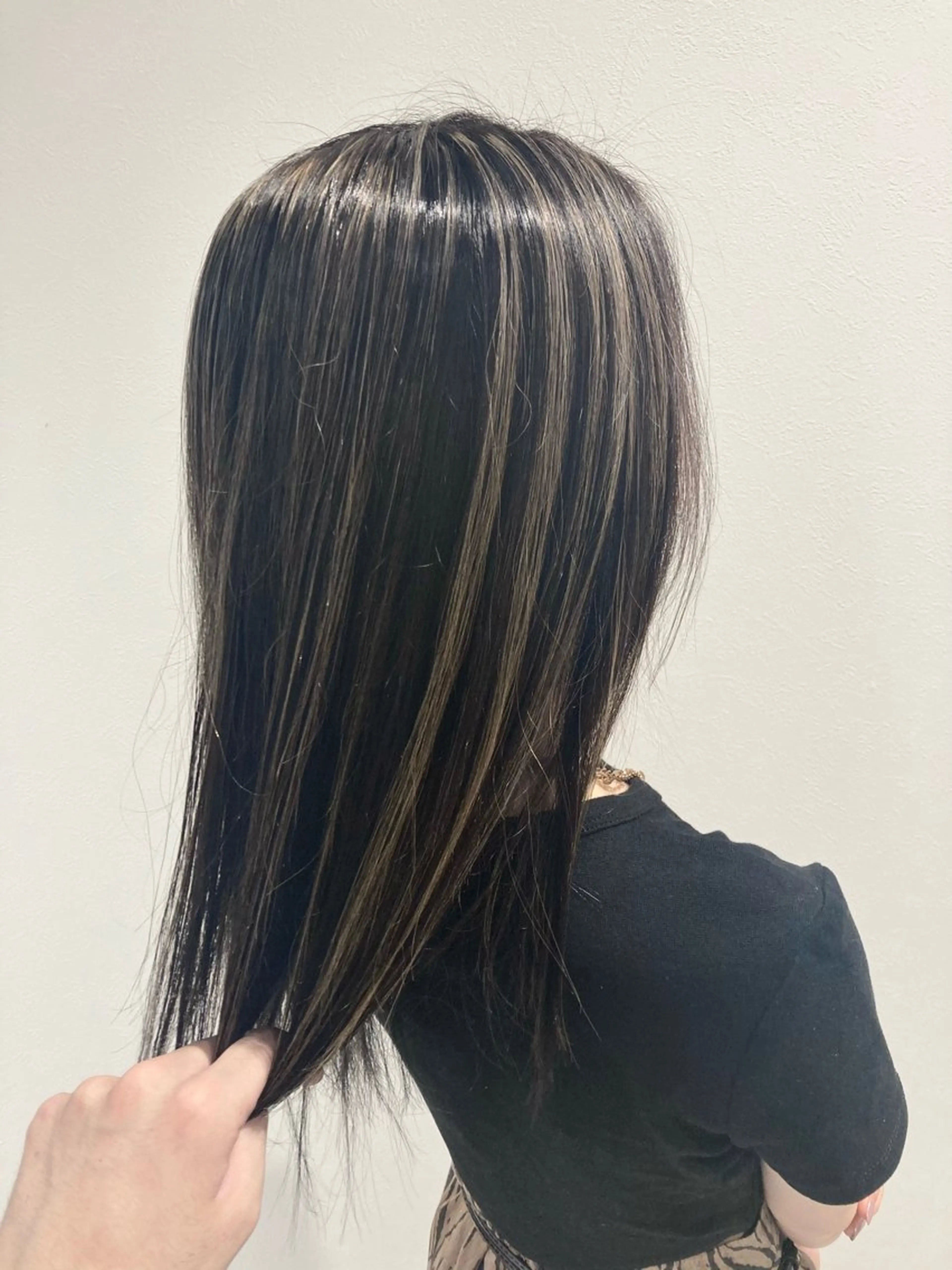 セミロング カラー ハイライトカラー ハイライト カット ヘアカラー hair salon A 【エース】所属・🫧高鹿汰一髪質改善 /白髪ぼかし🫧のヘアスタイル